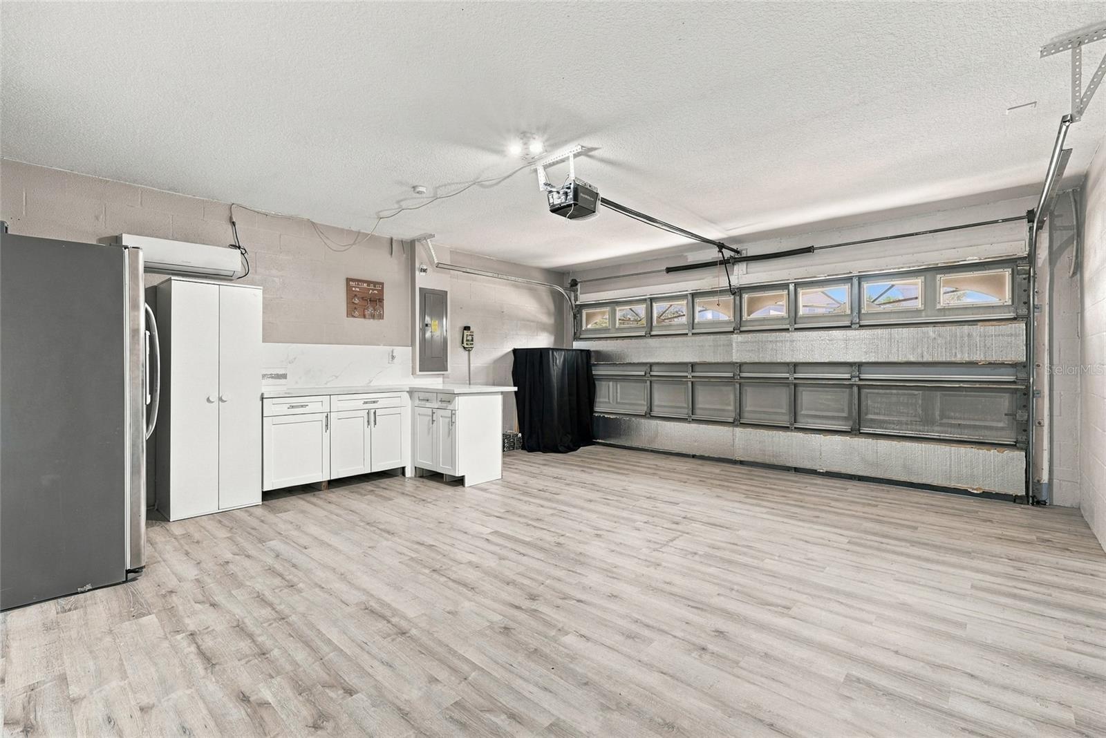 3327 THISTLEDOWN LN