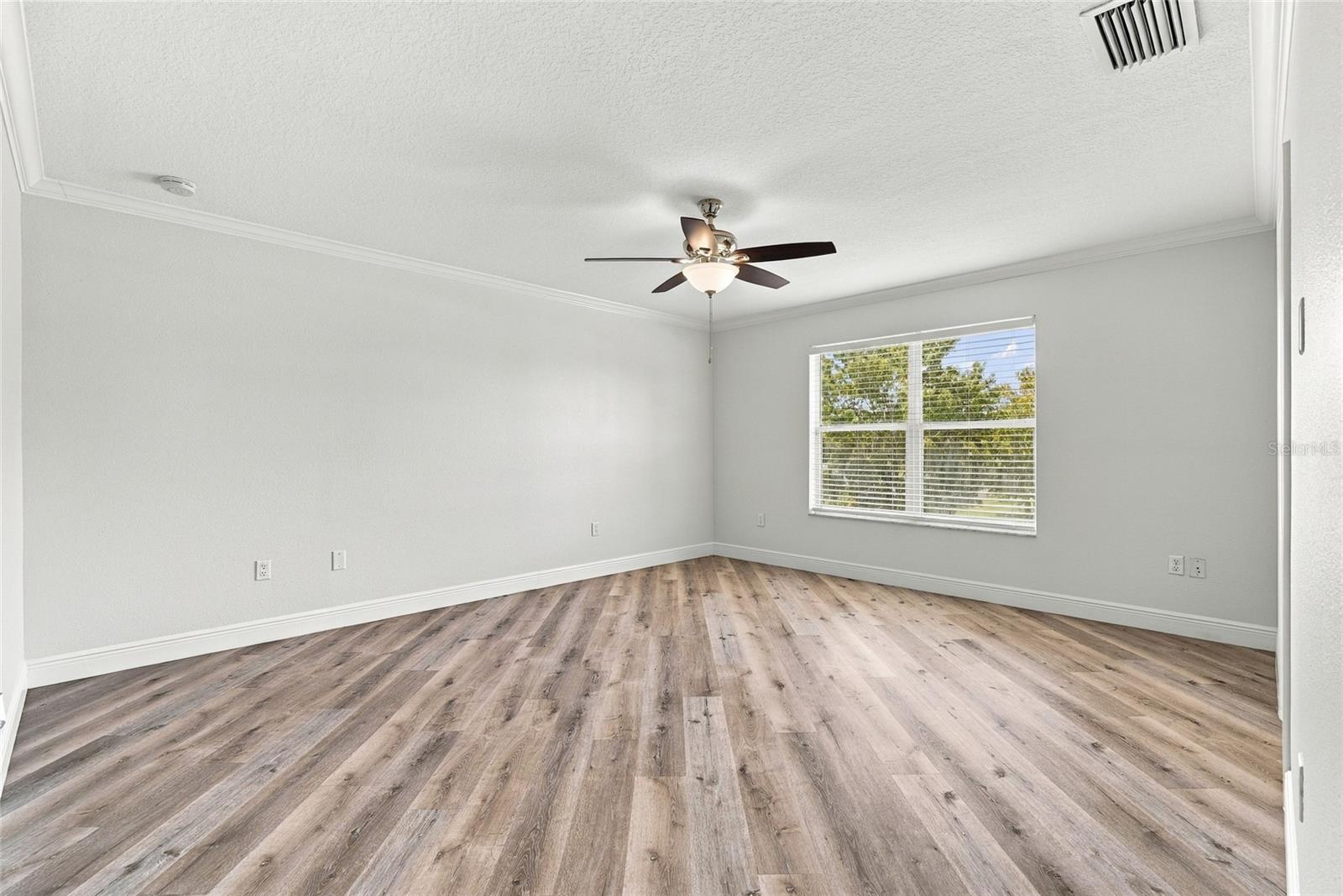 3327 THISTLEDOWN LN