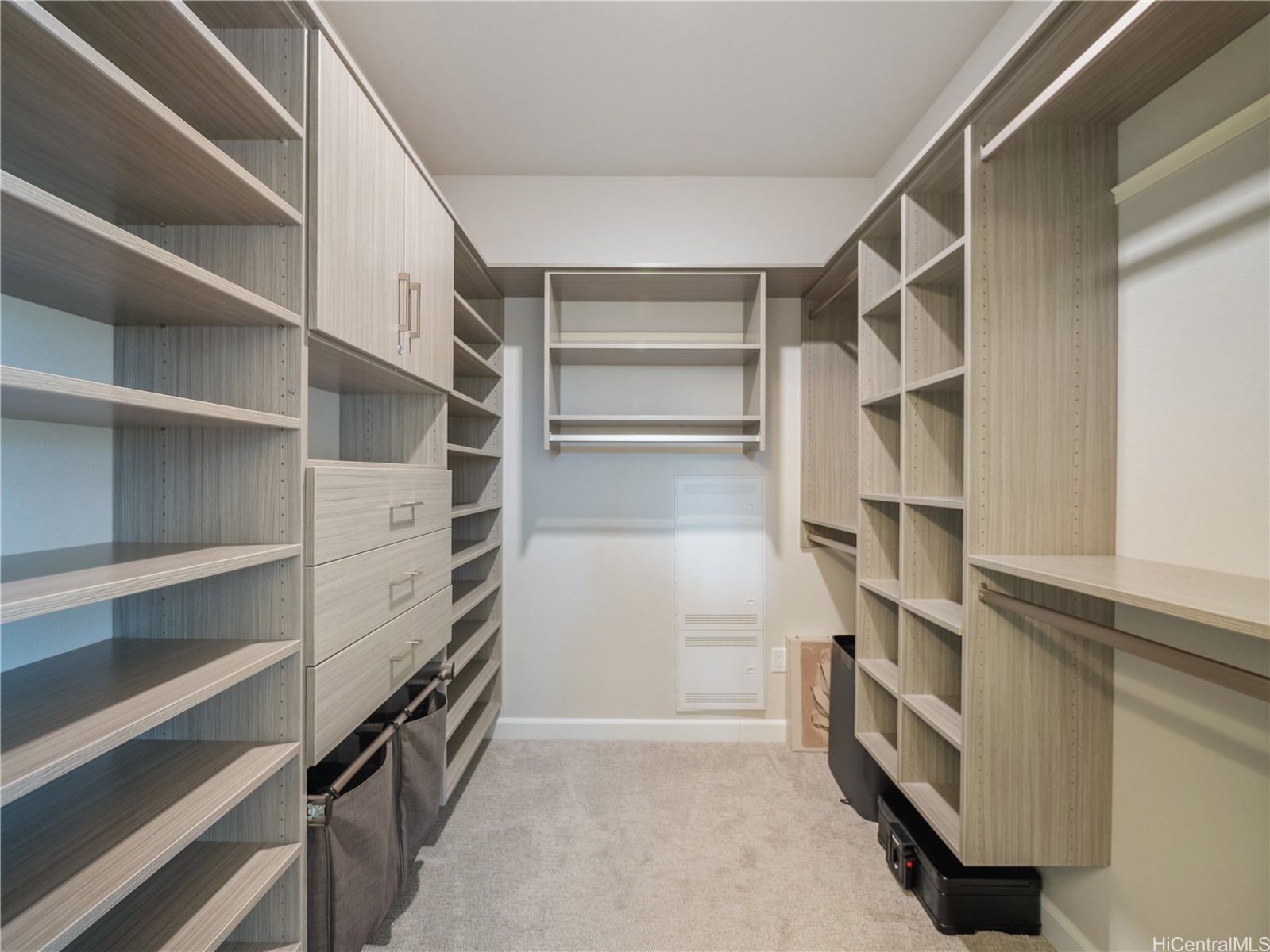 91-5408 Parkway 37