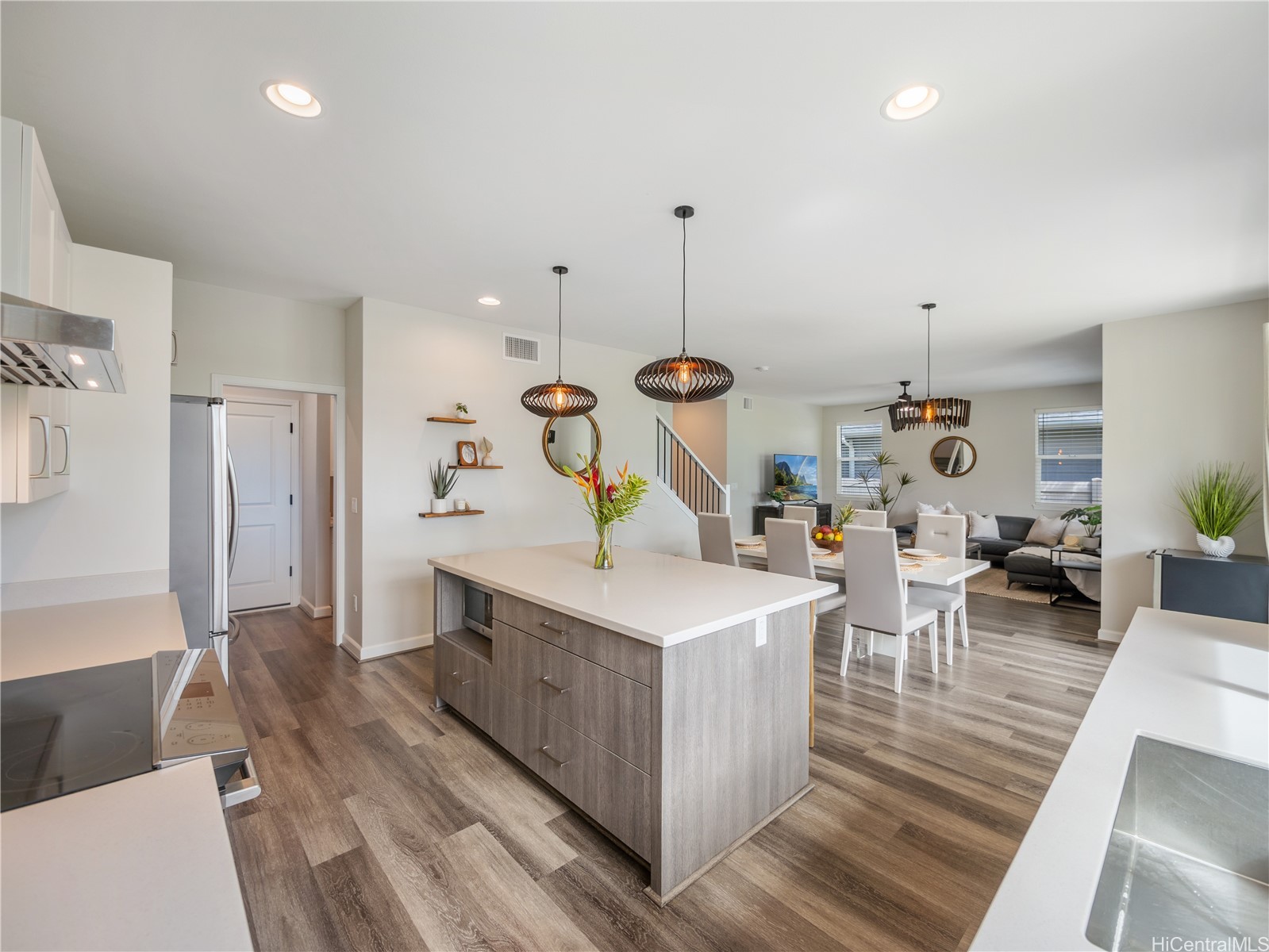 91-5408 Parkway 37