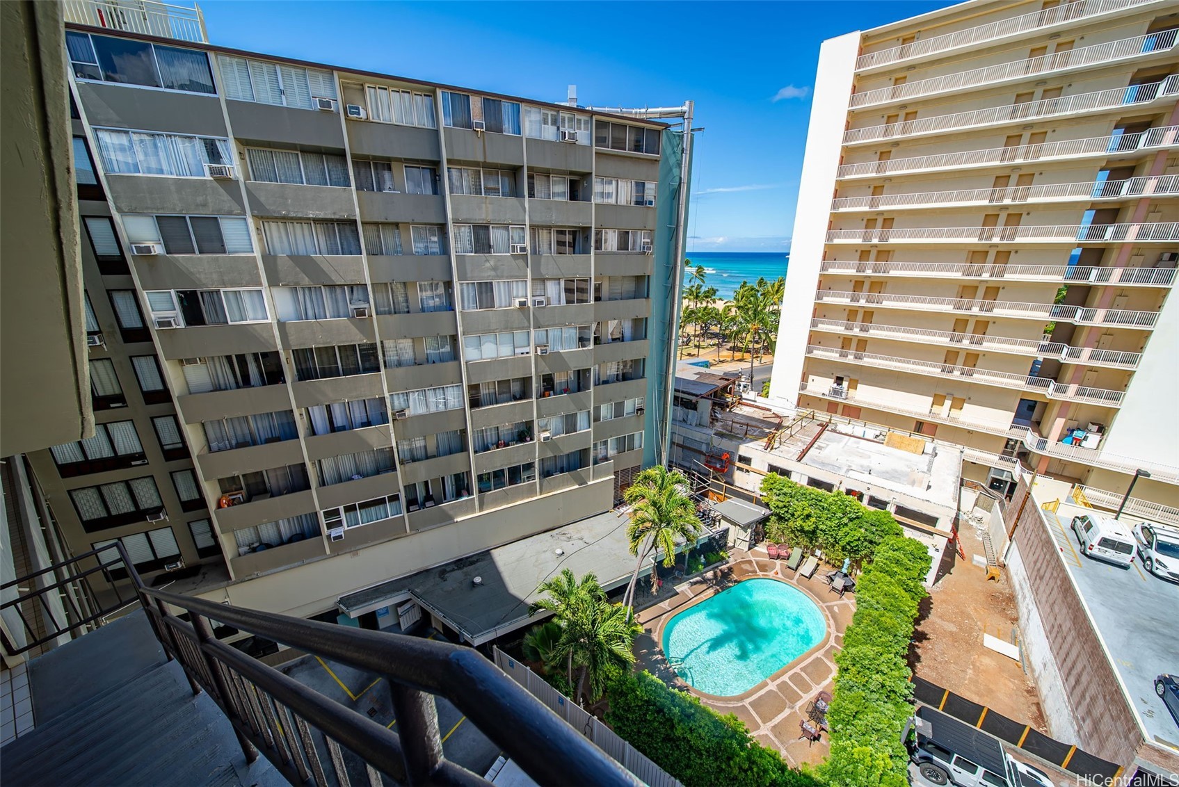 134 Kapahulu Avenue 822