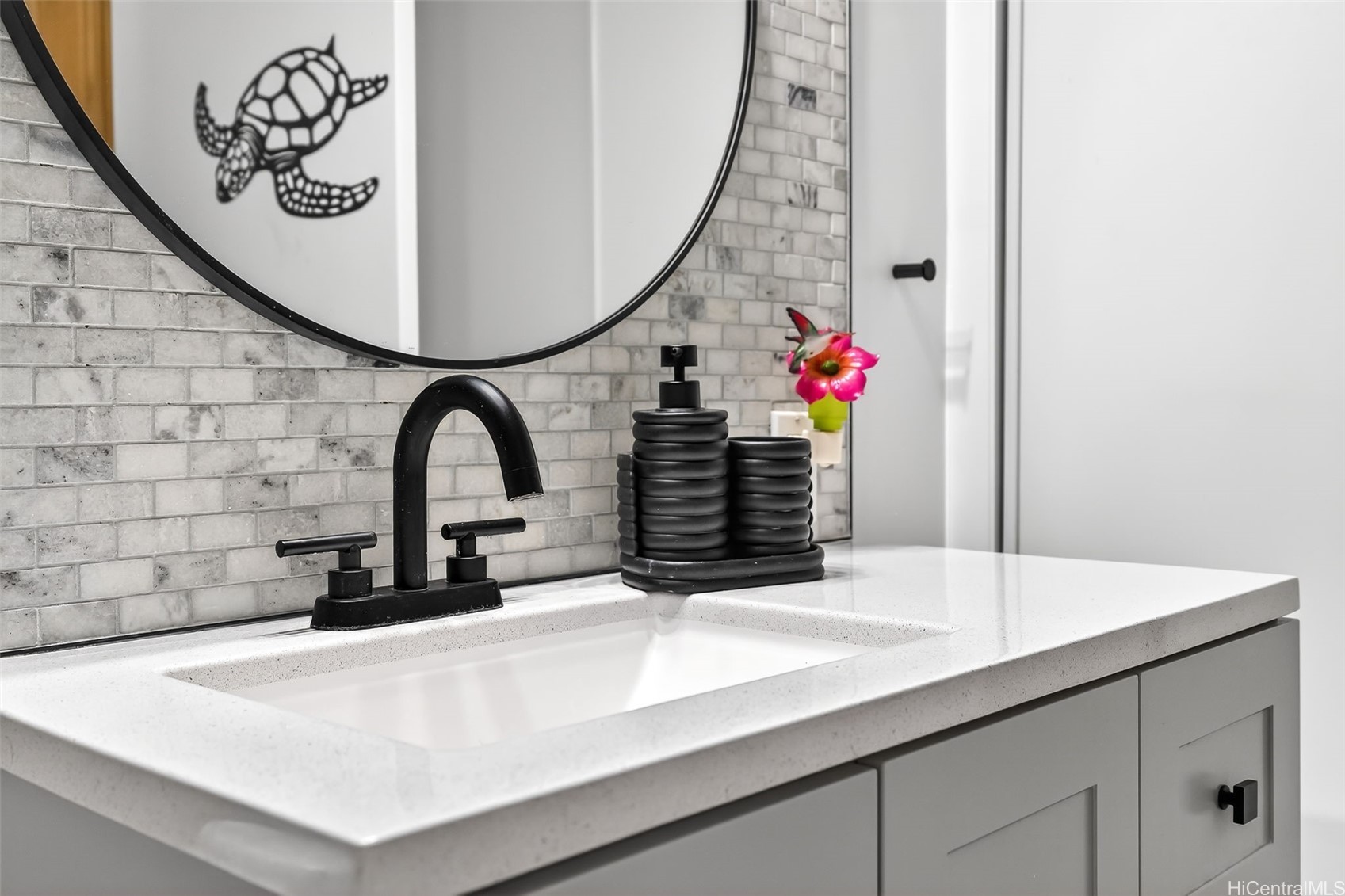 68-055 Akule Street 212