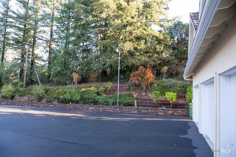 495 White Cottage Rd S