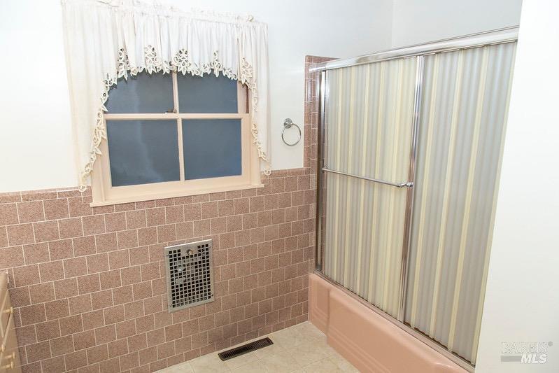 495 White Cottage Rd S