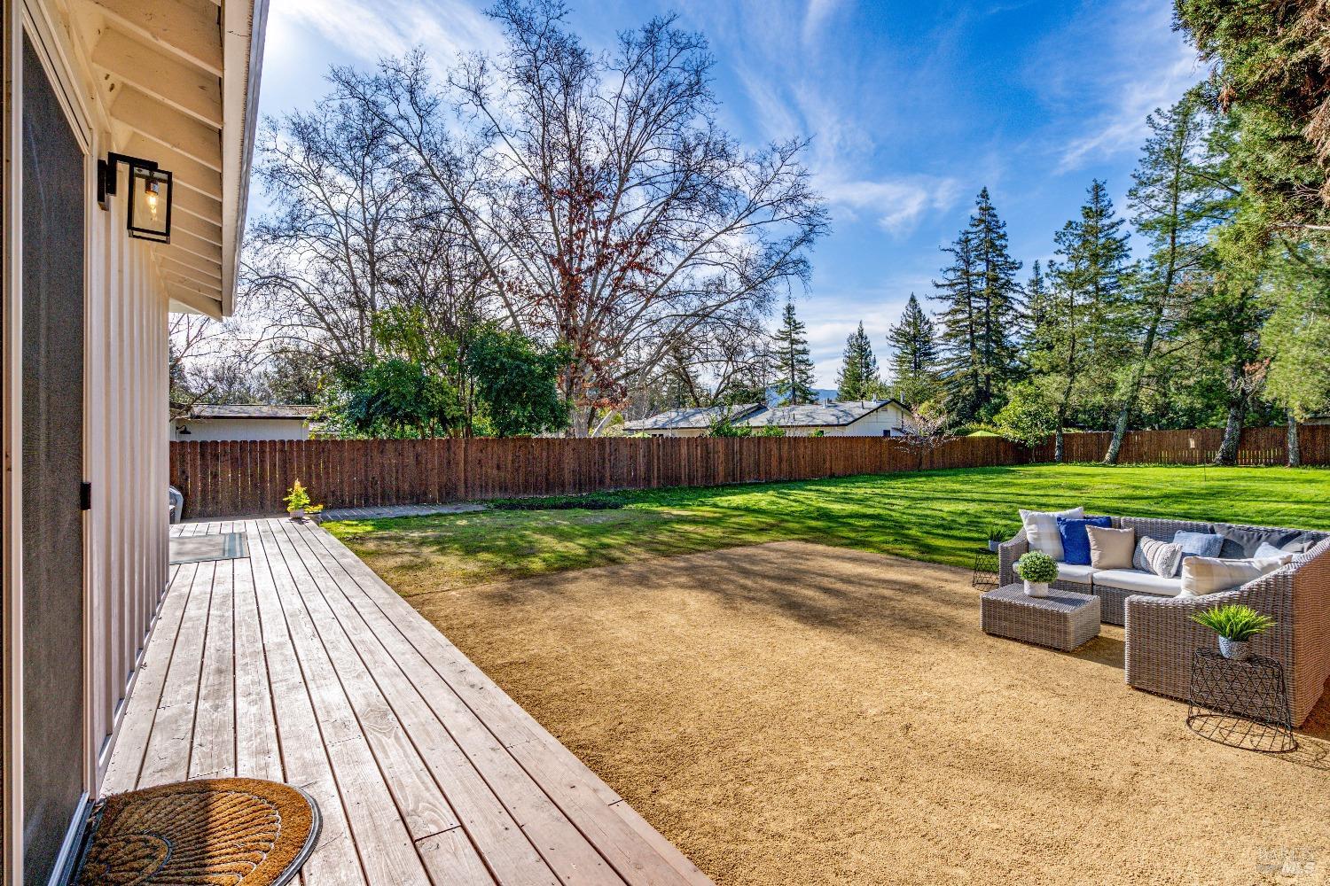 1133 Oak Ave