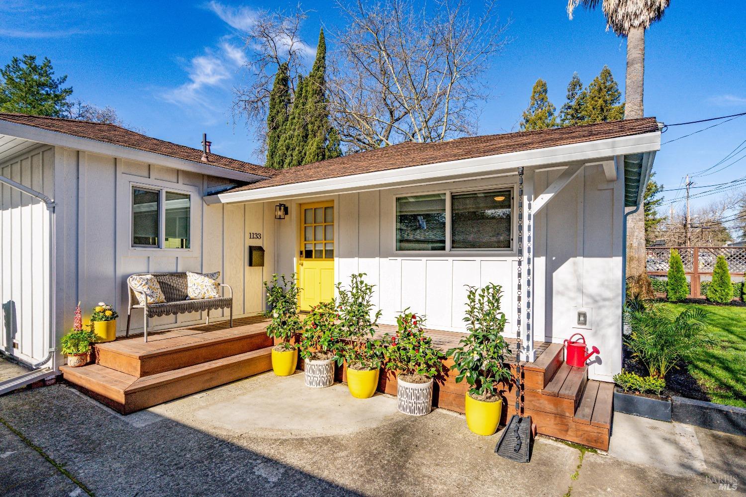 1133 Oak Ave