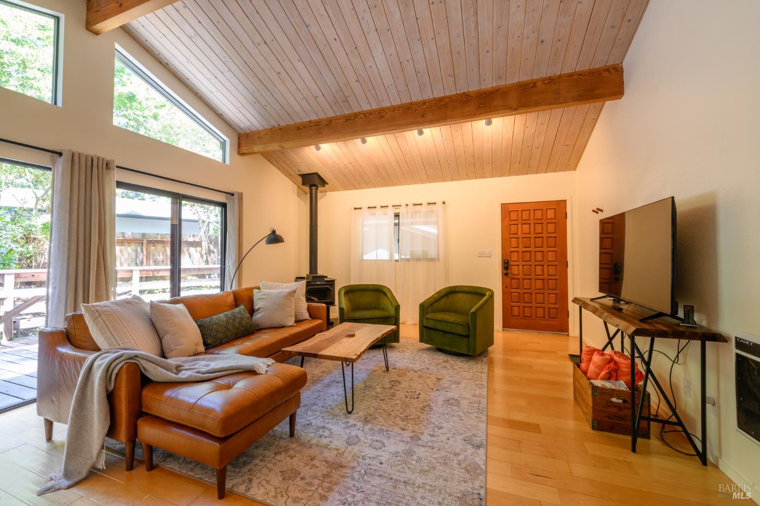 45512 Sunset Drive