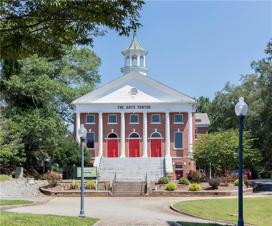 1243 Lakeside Overlook