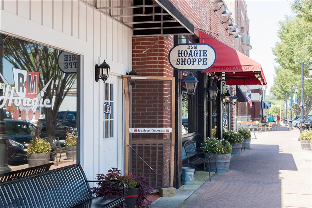 1243 Lakeside Overlook