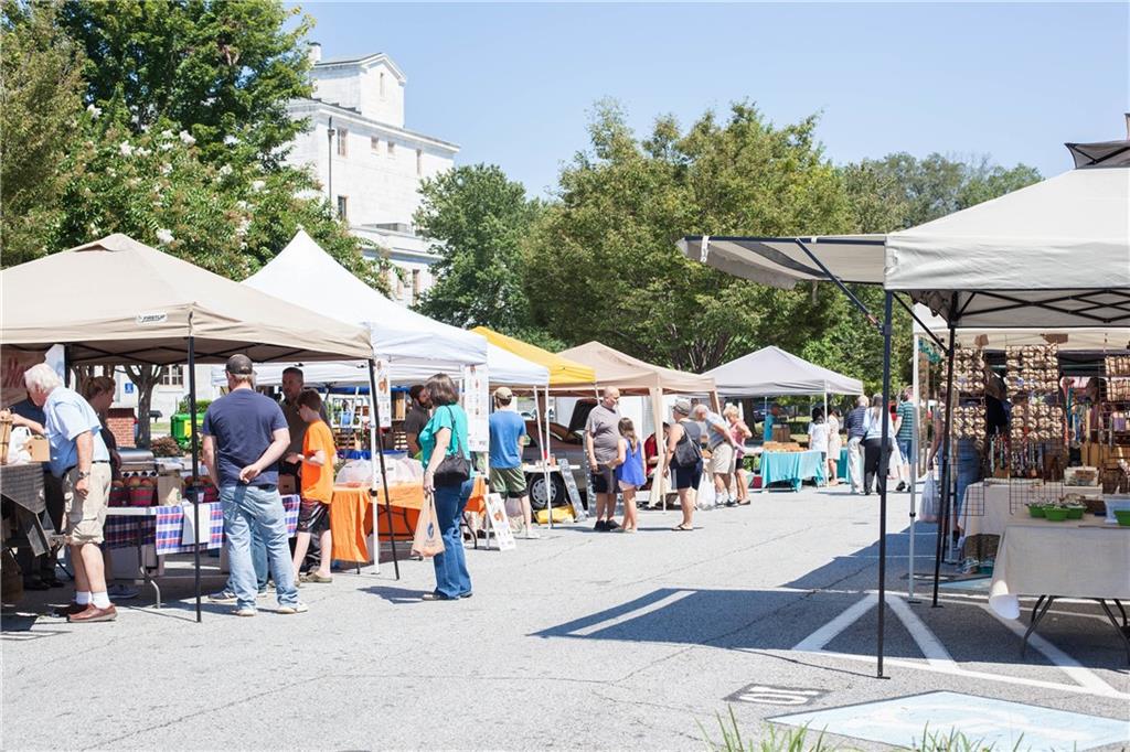 1243 Lakeside Overlook