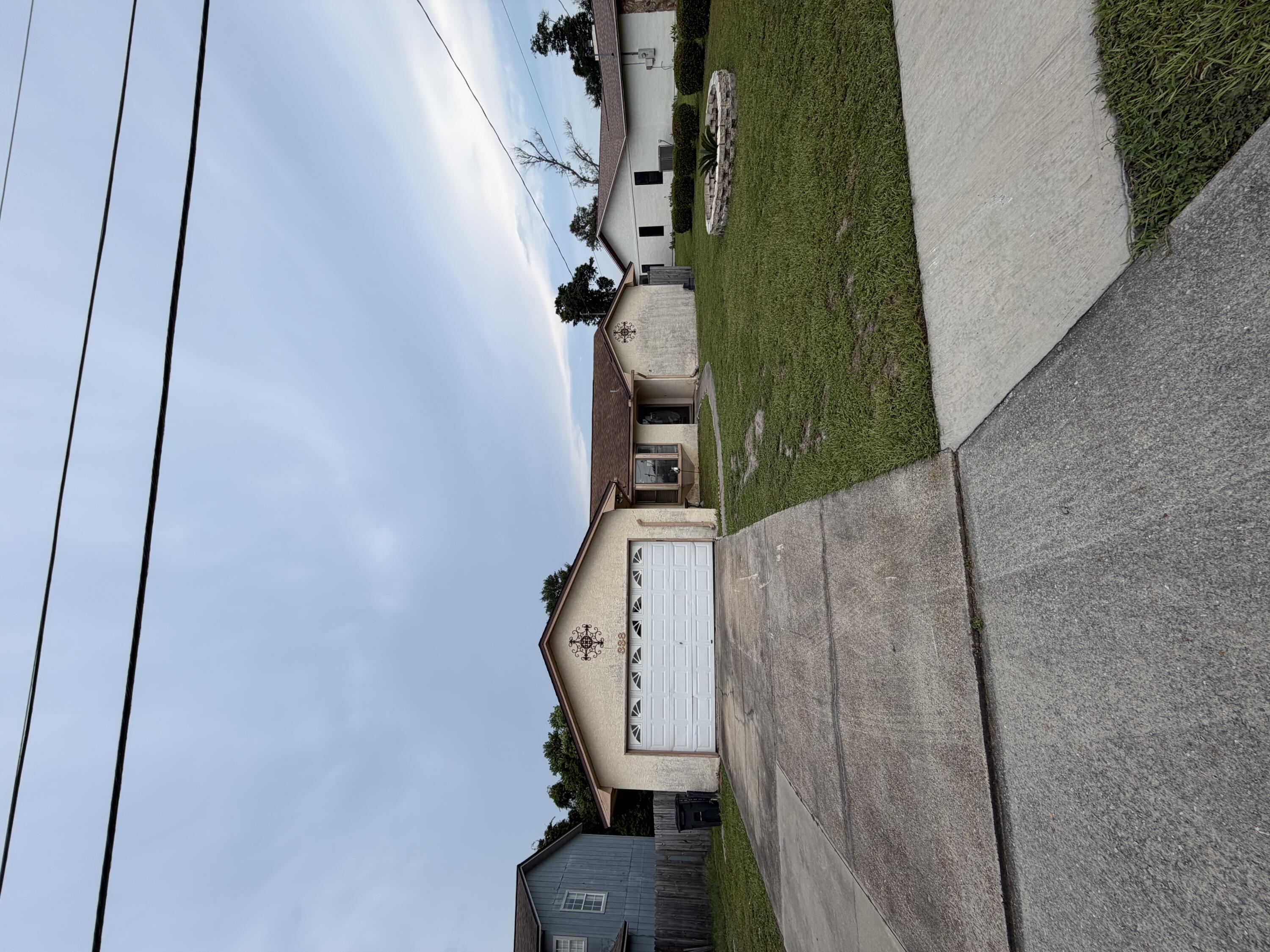 338 Lacosta Avenue