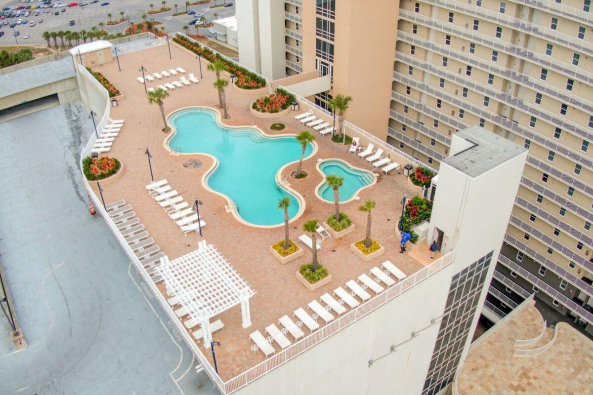 9860 S Thomas Drive UNIT 1007