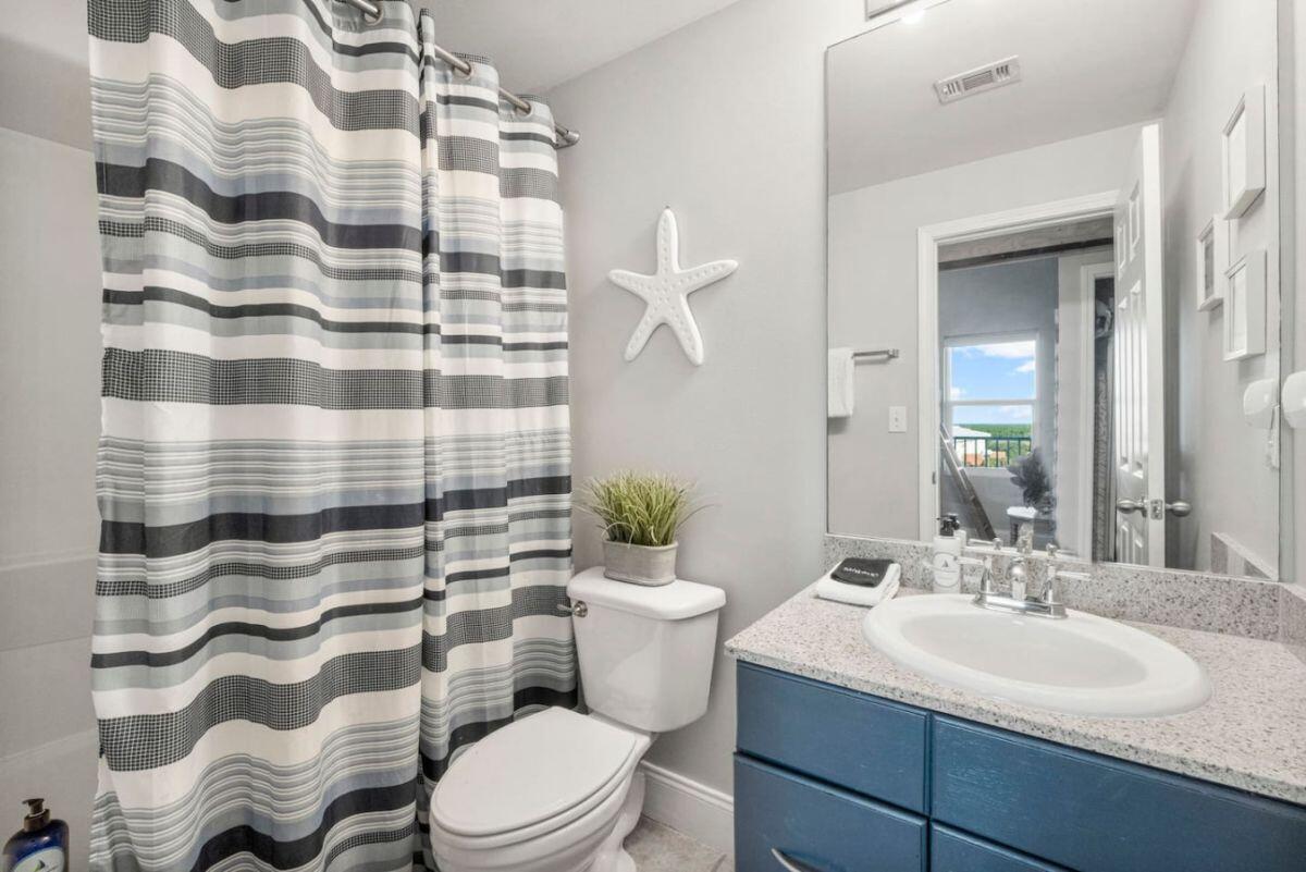 9860 S Thomas Drive UNIT 1007