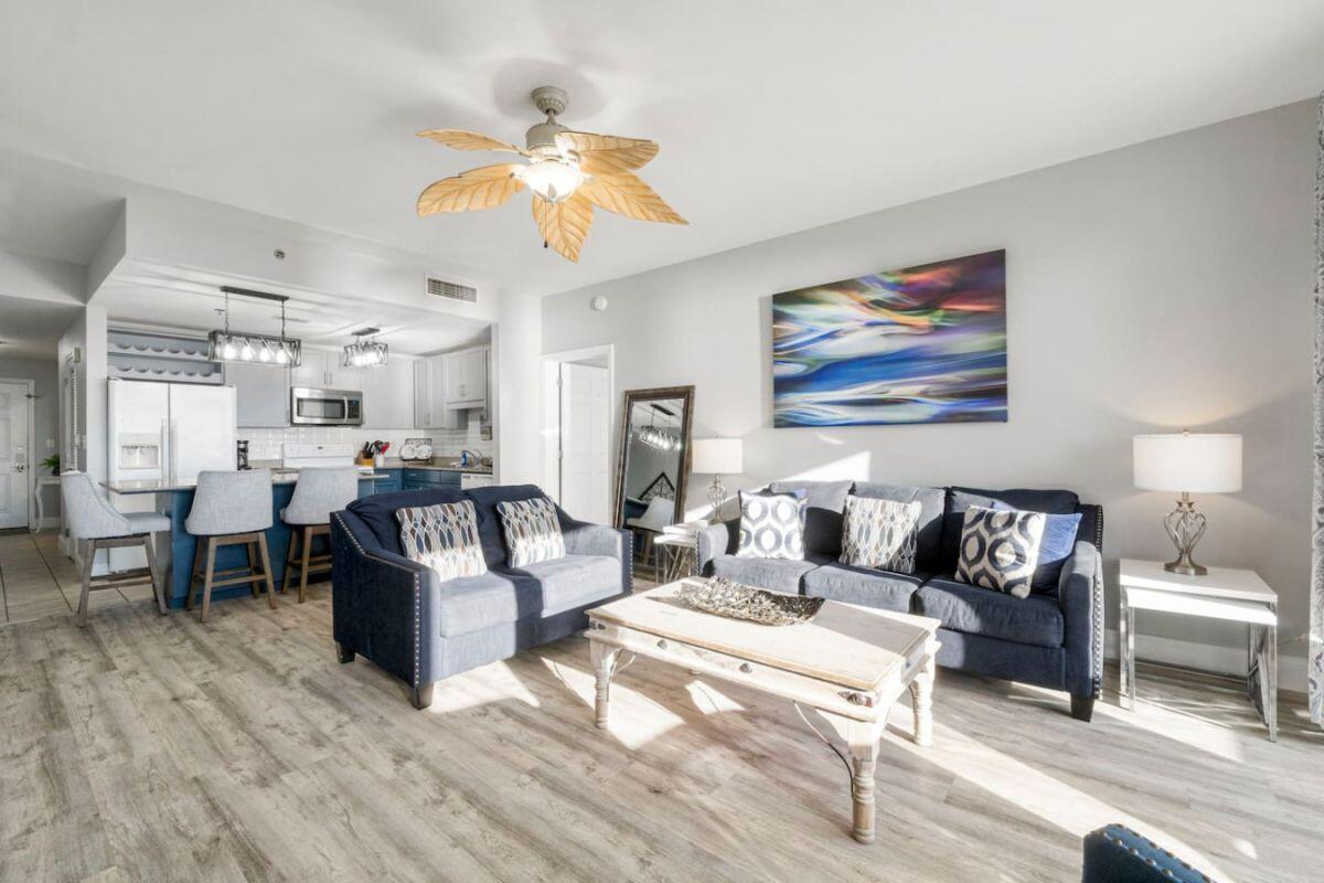 9860 S Thomas Drive UNIT 1007