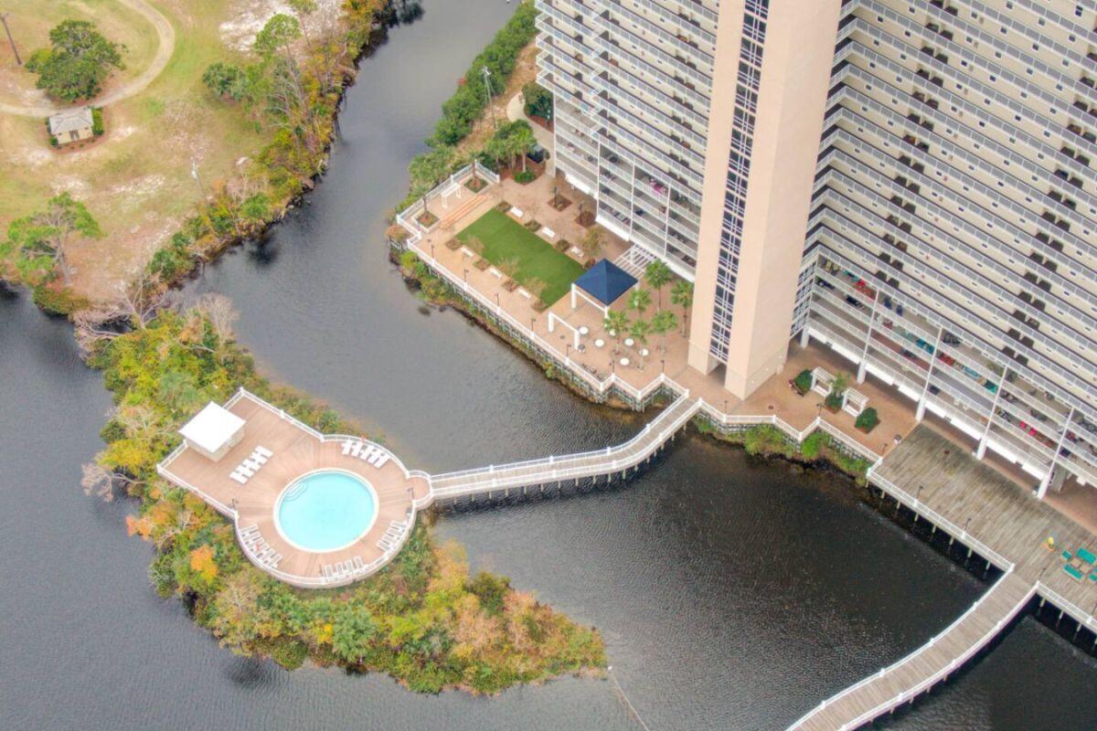 9860 S Thomas Drive UNIT 1007