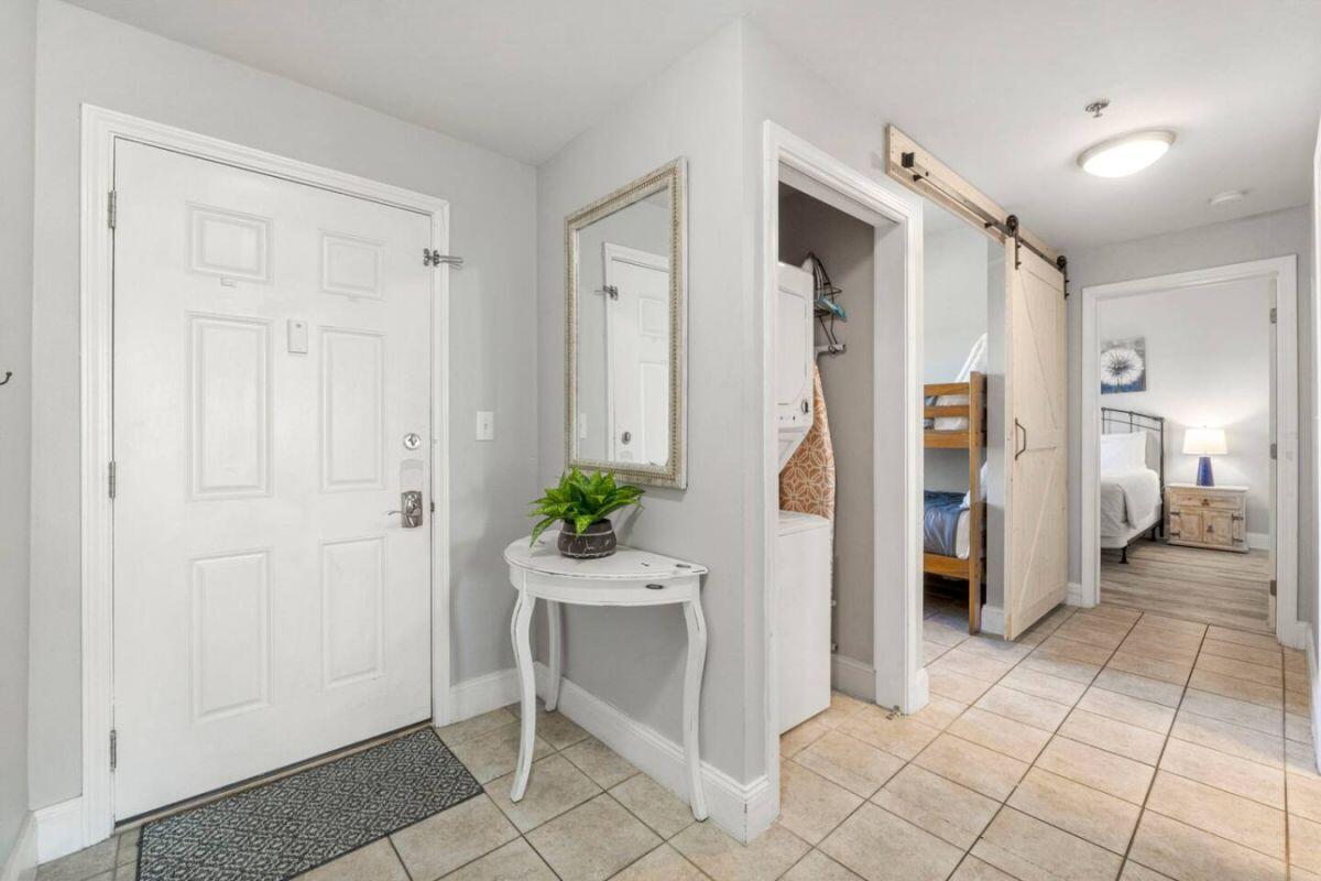 9860 S Thomas Drive UNIT 1007