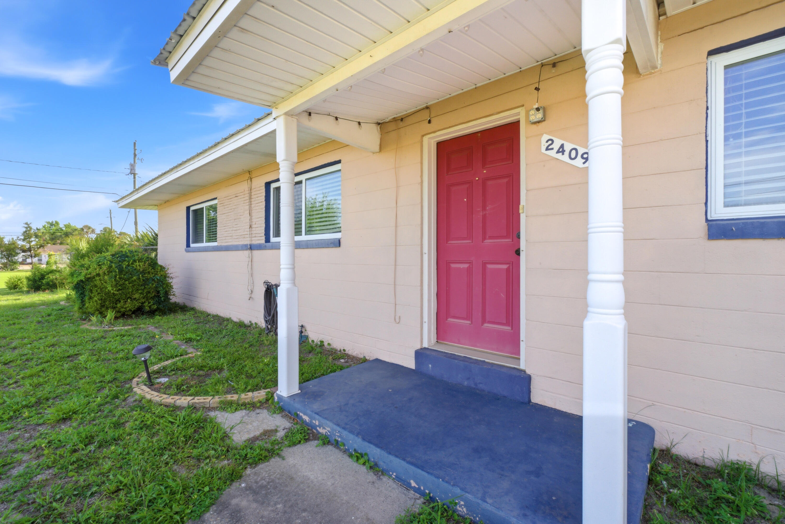 2409 Auburn Drive