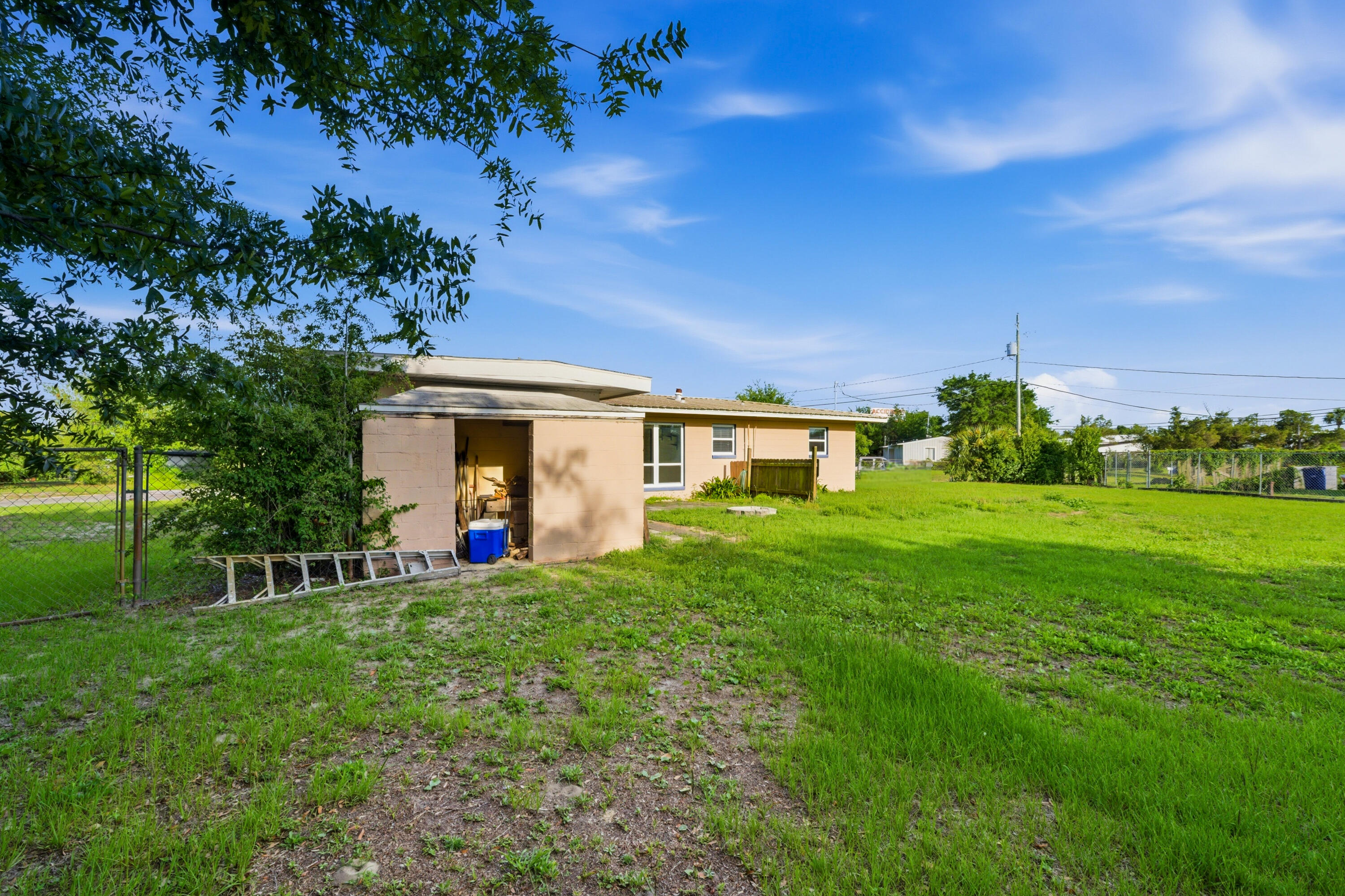 2409 Auburn Drive