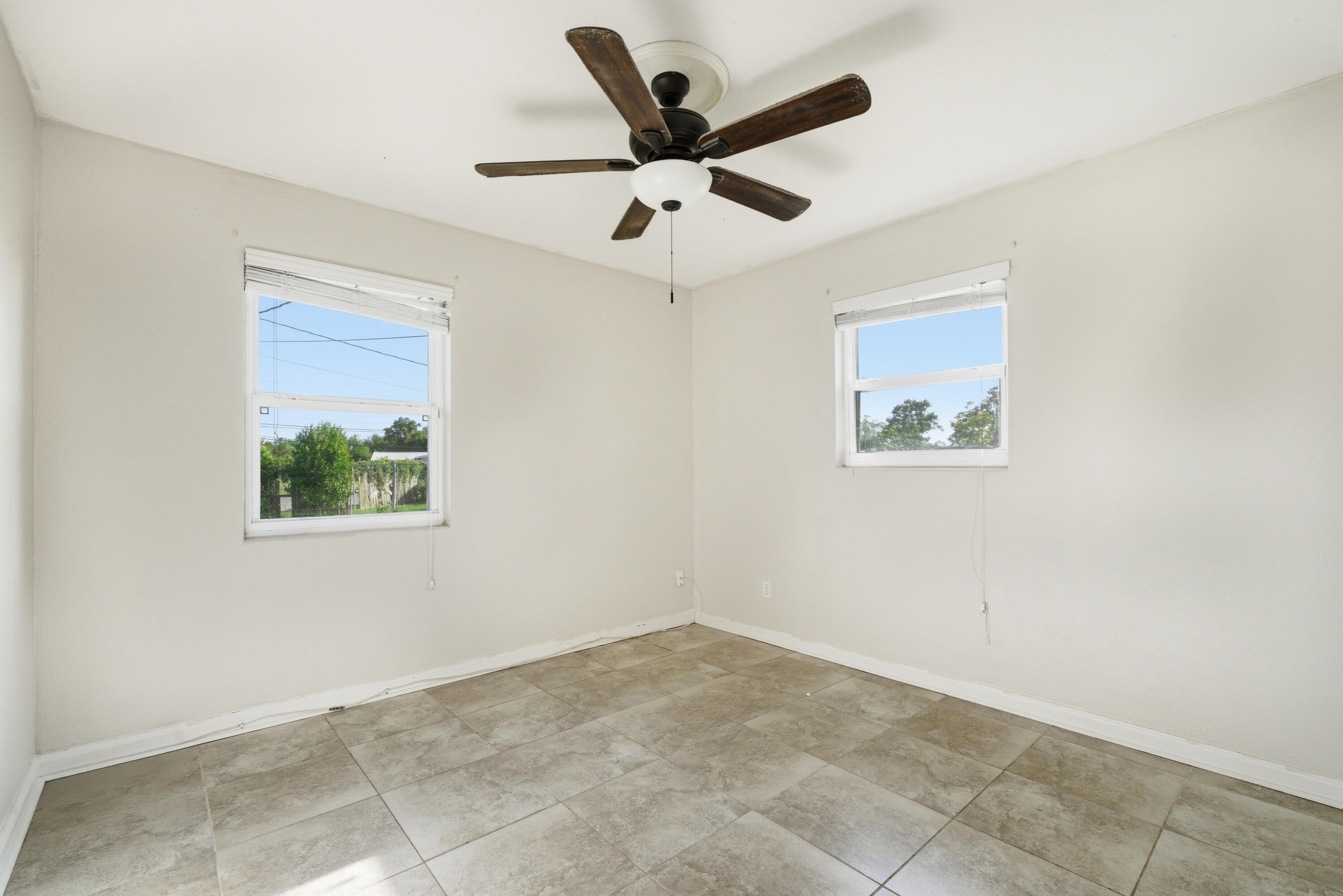 2409 Auburn Drive