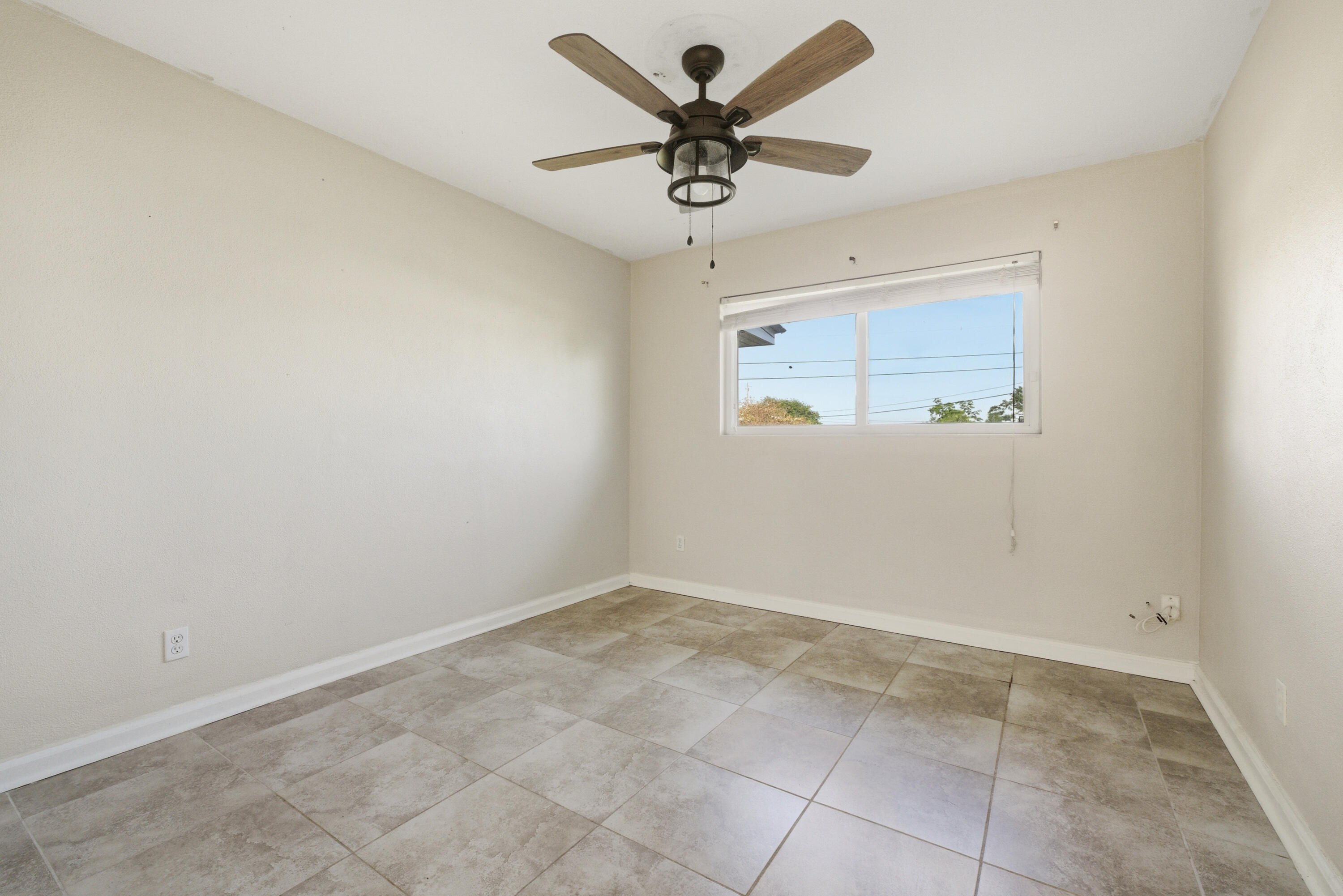 2409 Auburn Drive