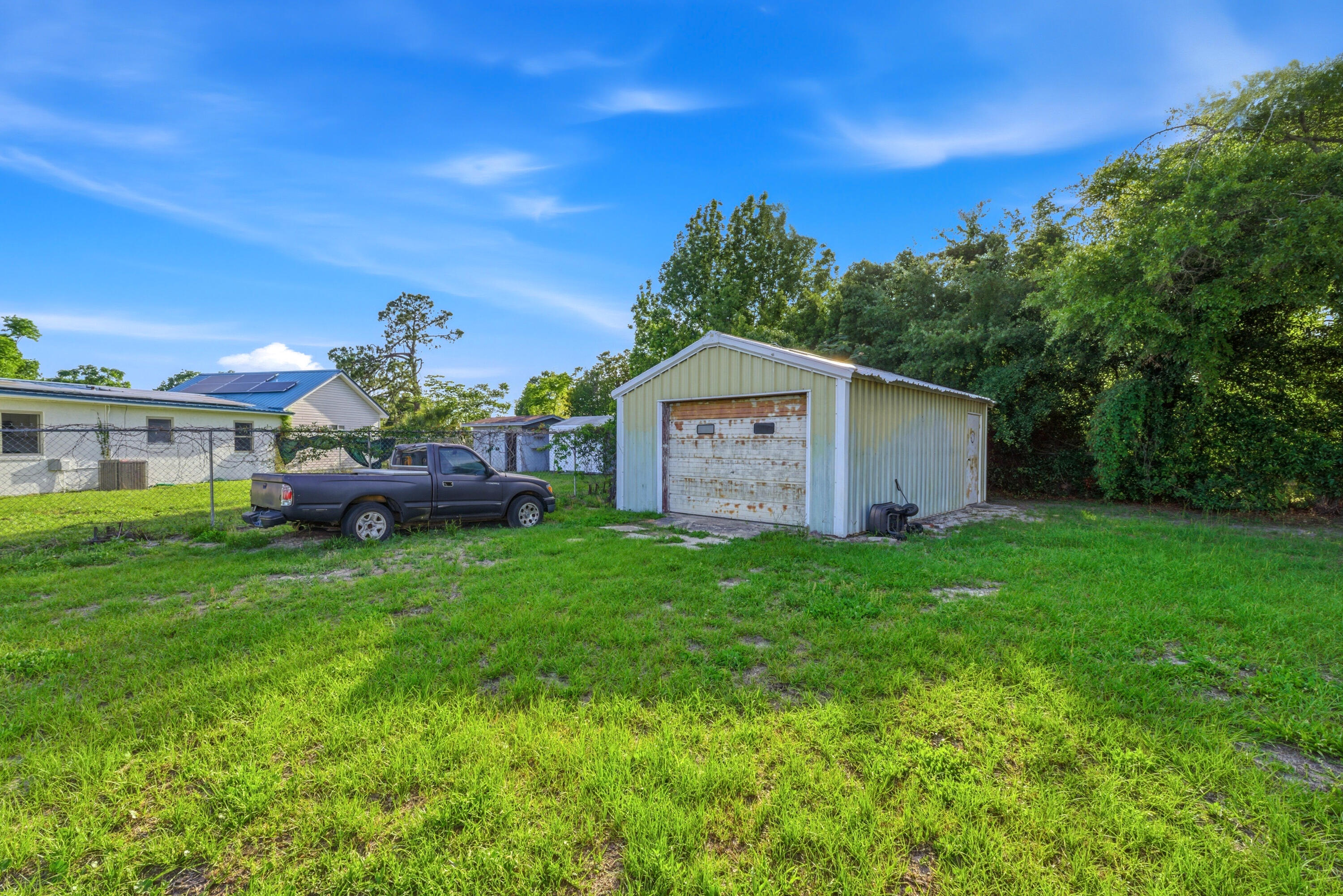 2409 Auburn Drive
