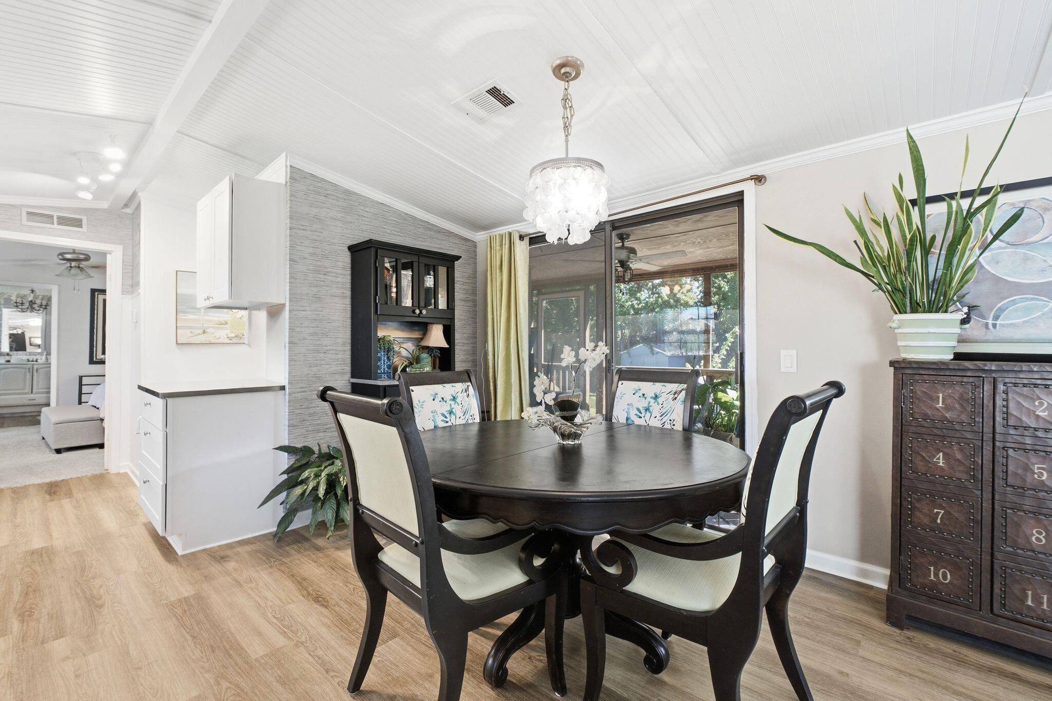 6425 Summer Oak Drive