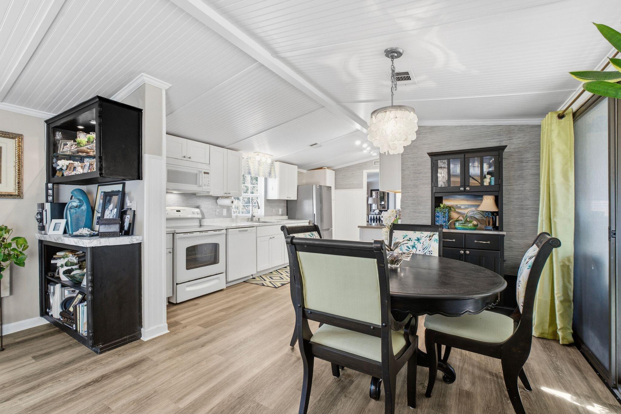 6425 Summer Oak Drive