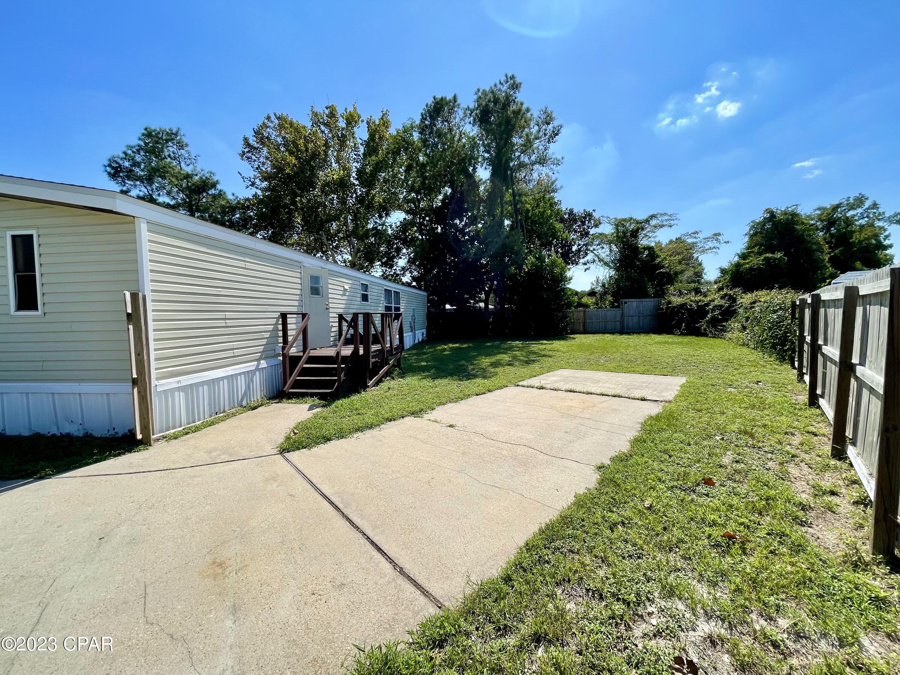 595 Lagoon Oaks Drive