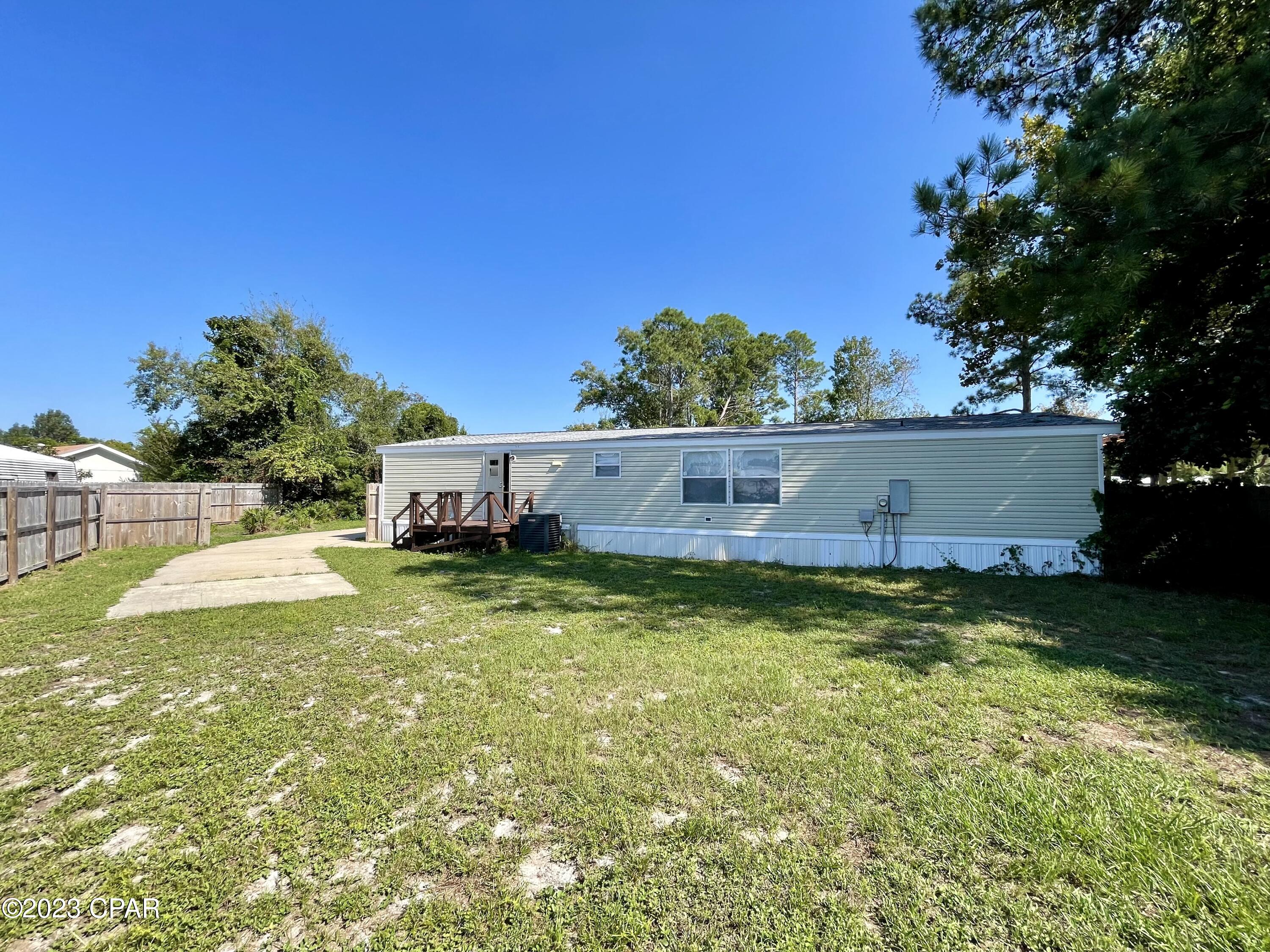 595 Lagoon Oaks Drive
