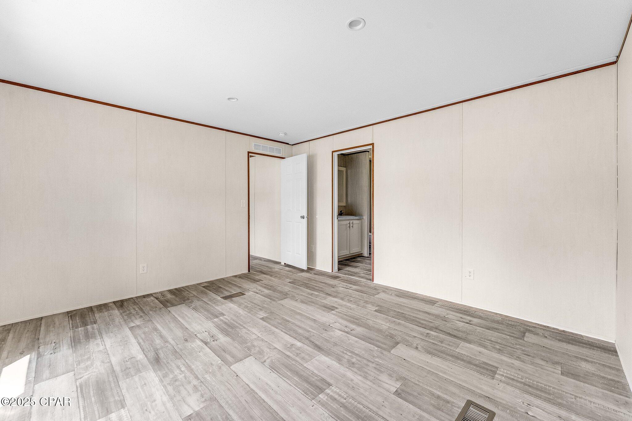 7009 Oakenshaw Drive