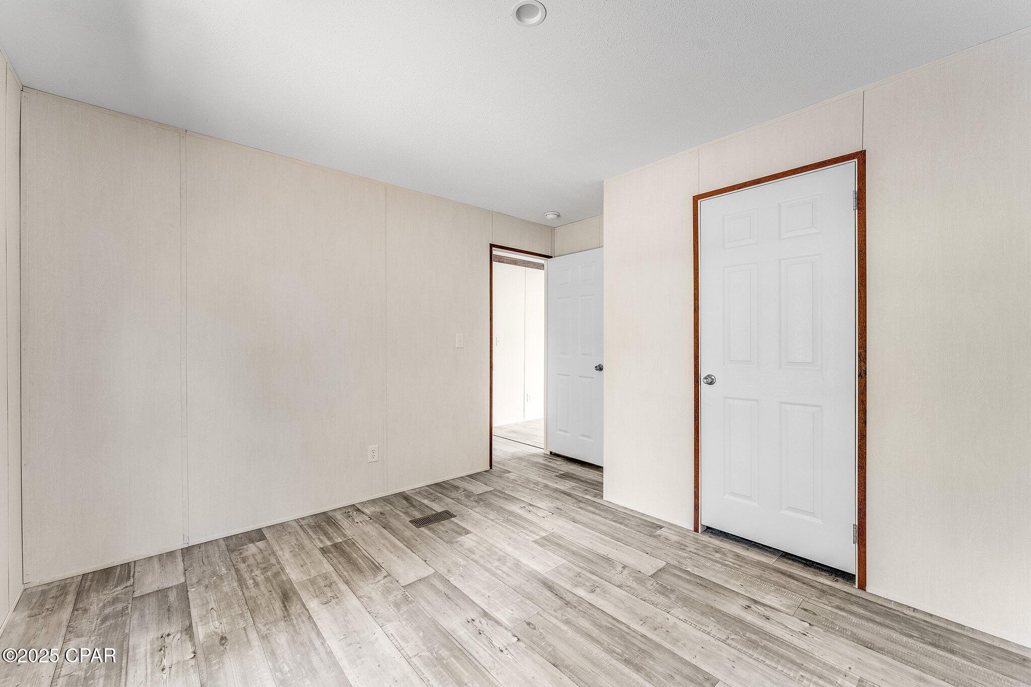 7009 Oakenshaw Drive
