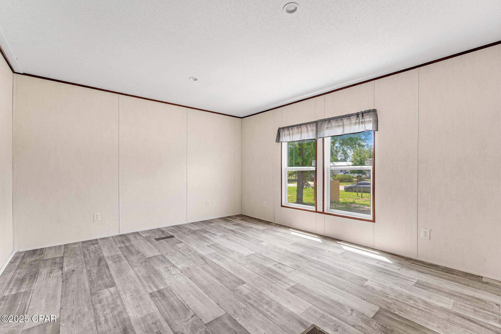 7009 Oakenshaw Drive