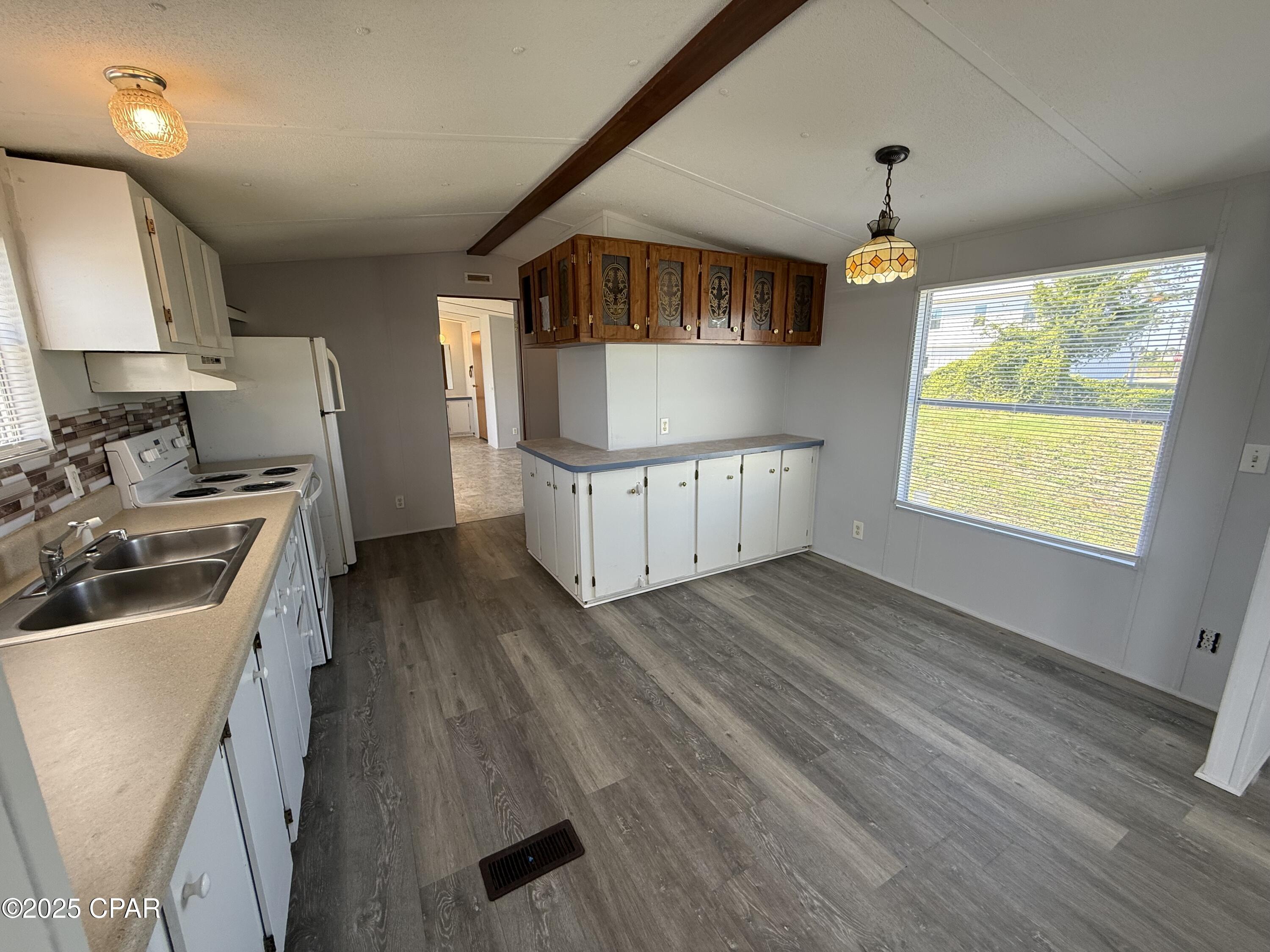 6422 Summer Oak Drive