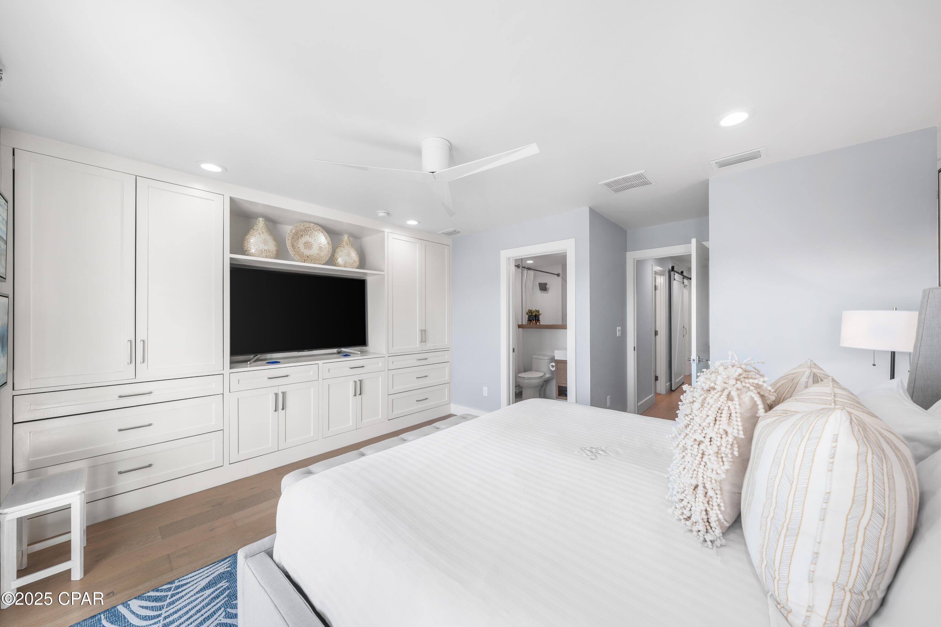 100 S Spooky Lane 7A