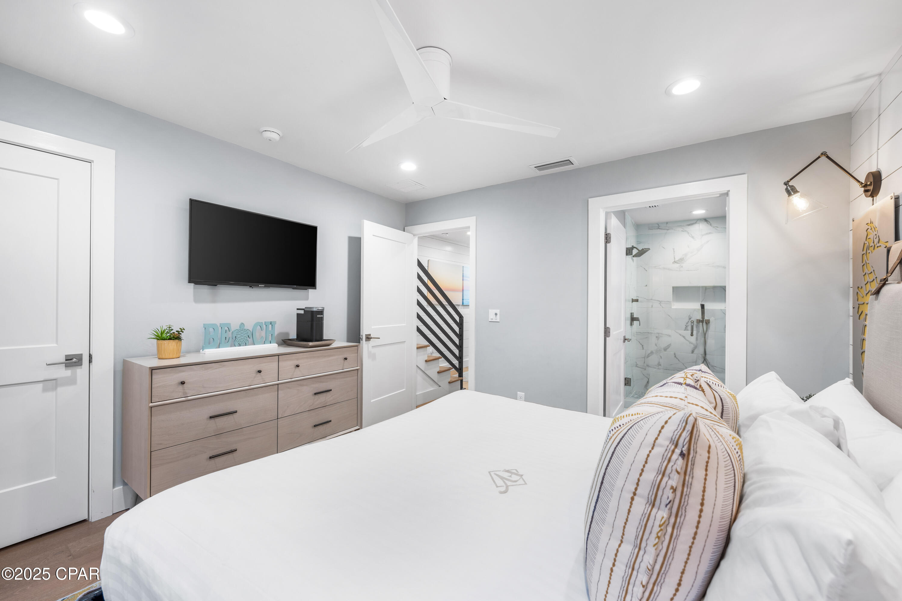 100 S Spooky Lane 7A