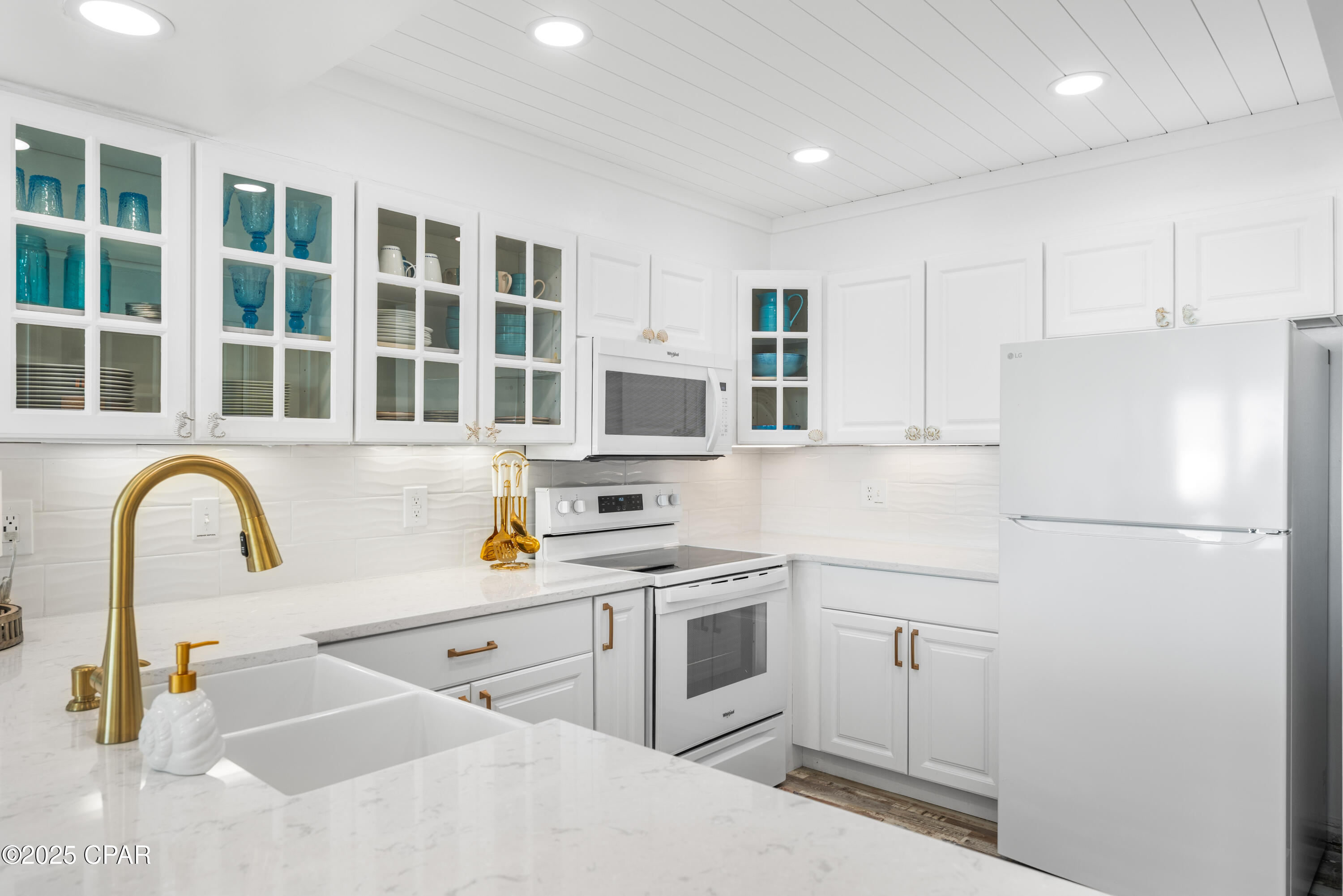 22519 Front Beach Road 123