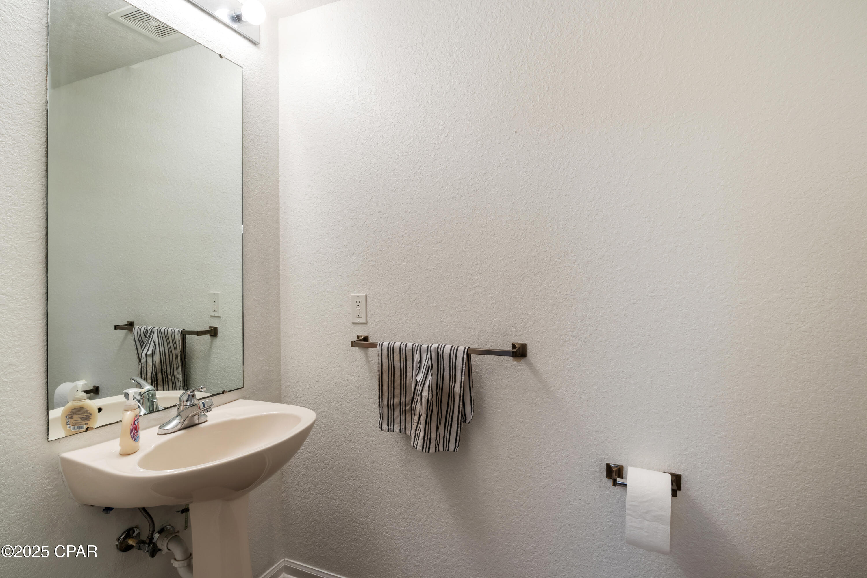 802 Baldwin Rowe Circle