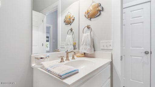 213 La Valencia Circle