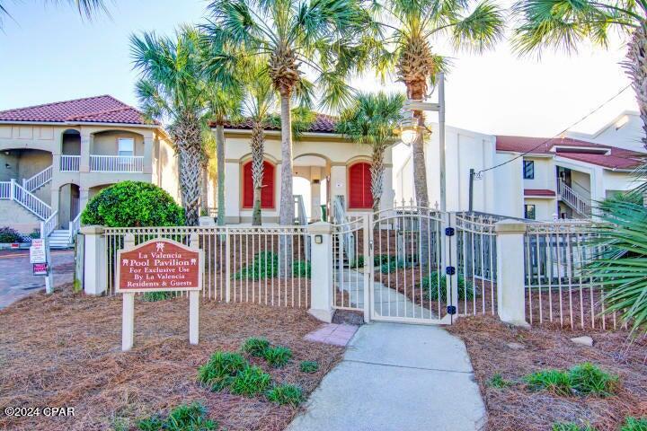 213 La Valencia Circle