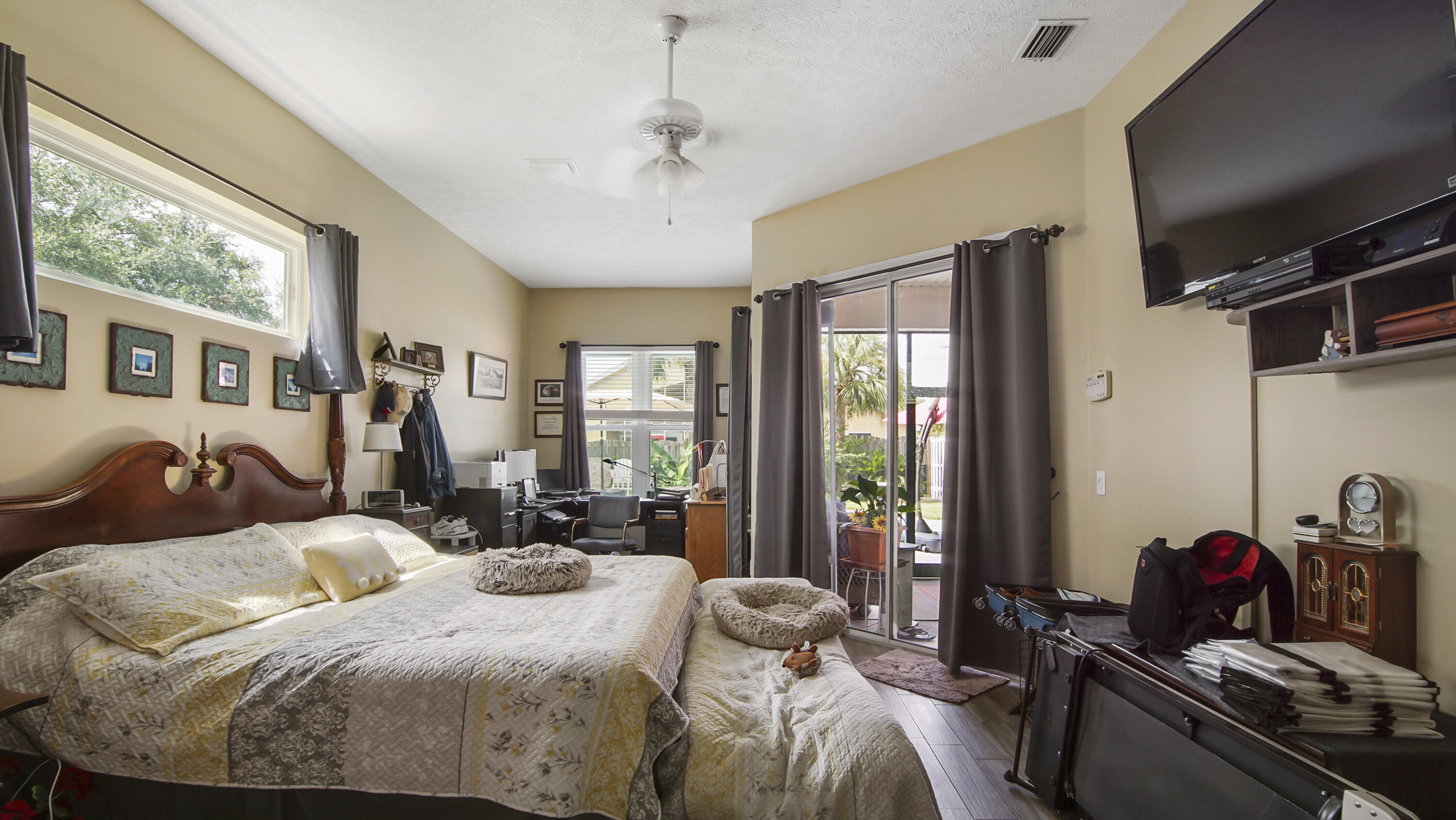 7116 Dolphin Bay Boulevard