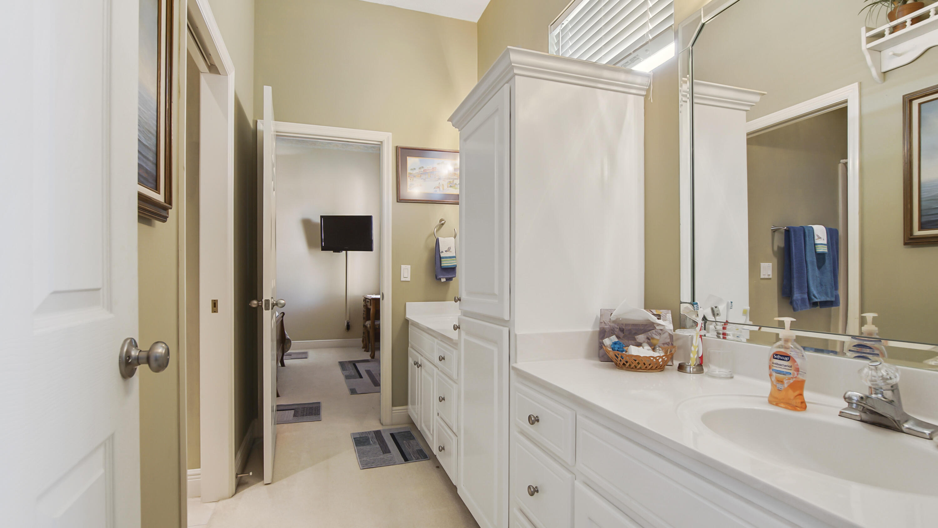 7116 Dolphin Bay Boulevard