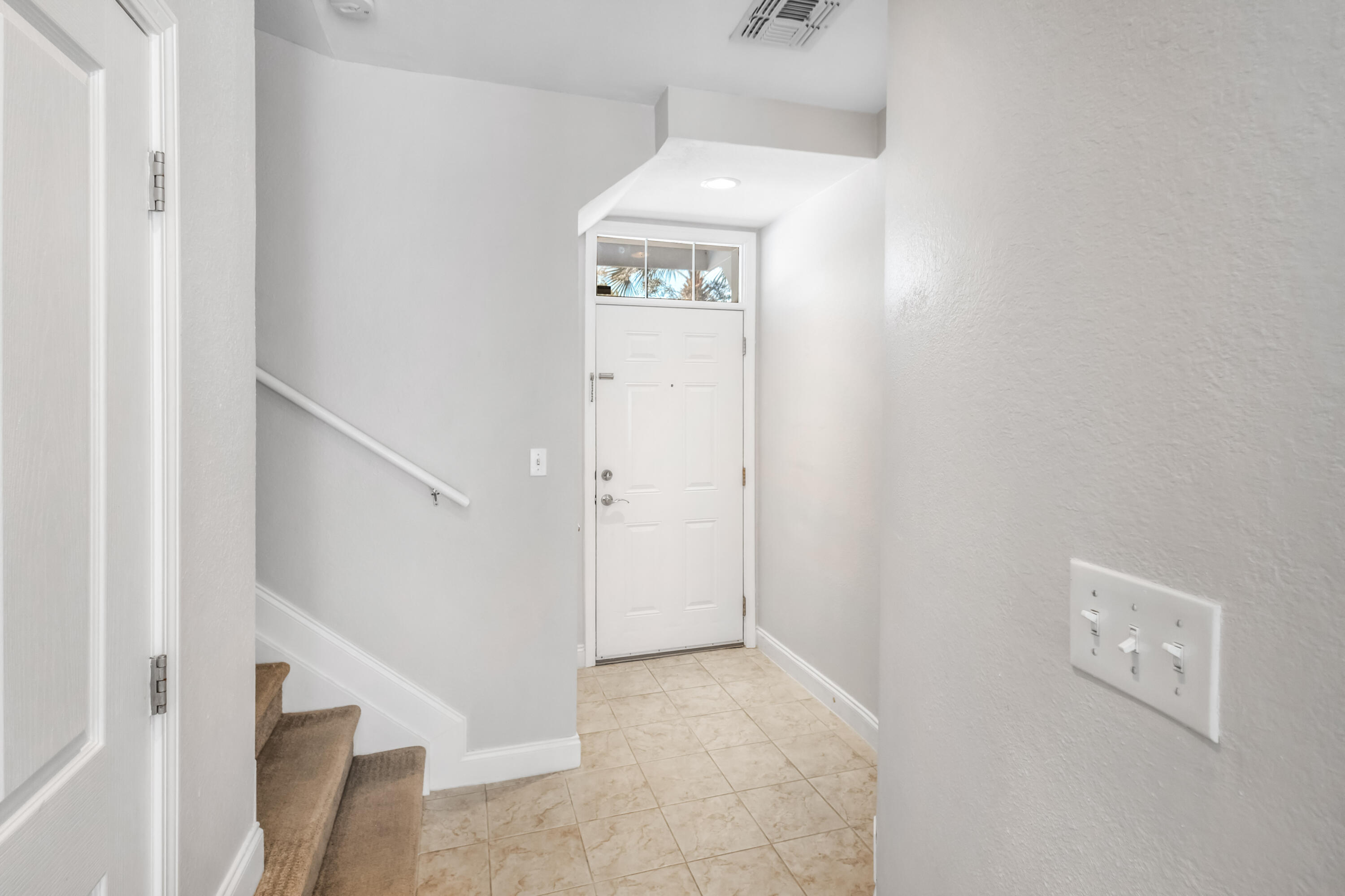 24 Talon Court, 4