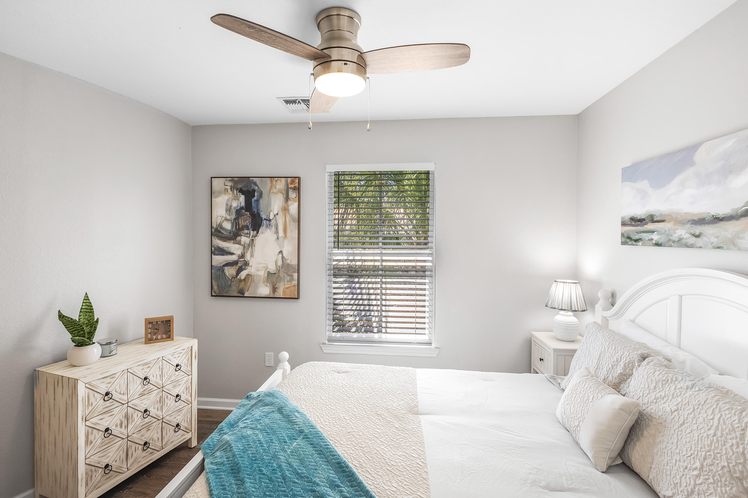 24 Talon Court, 4