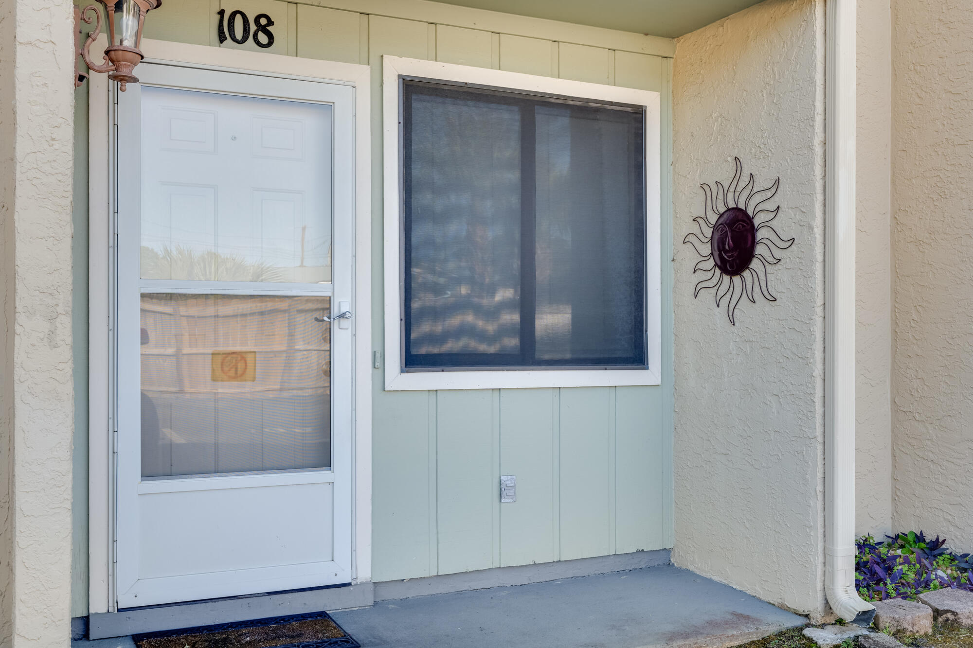 108 Damon Circle