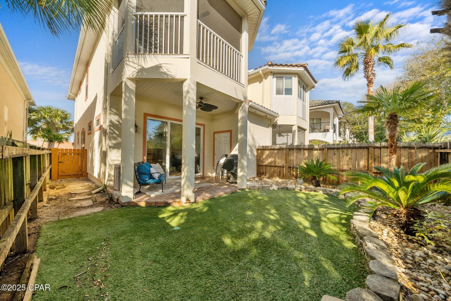 331 La Valencia Circle