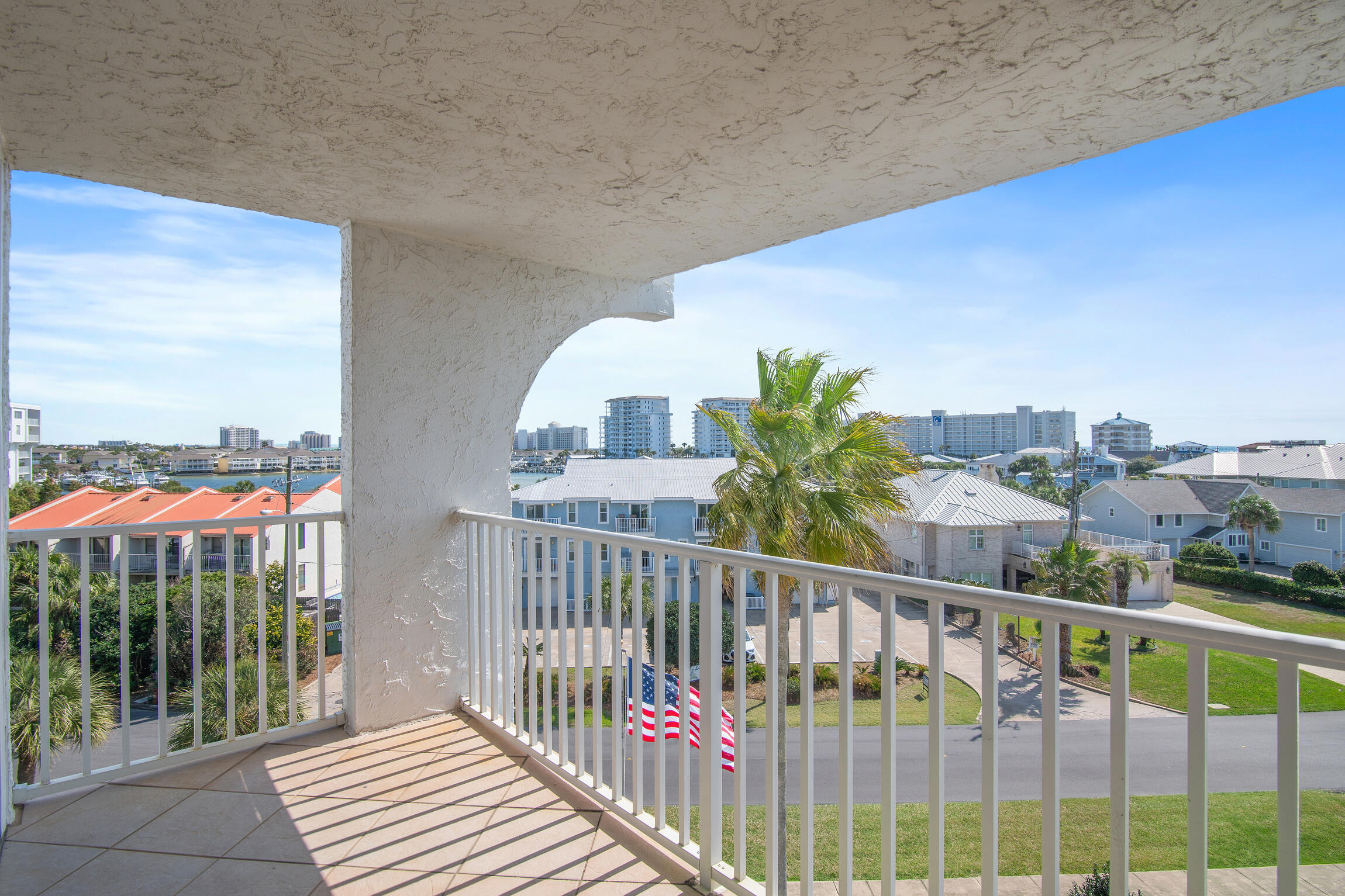 30 Moreno Point Road, UNIT 502A