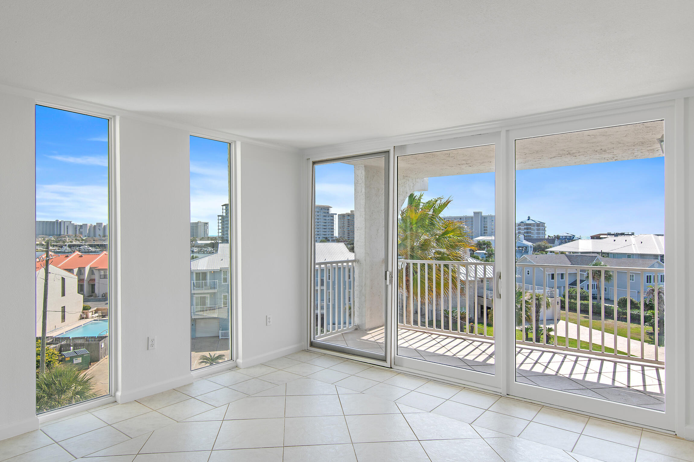 30 Moreno Point Road, UNIT 502A