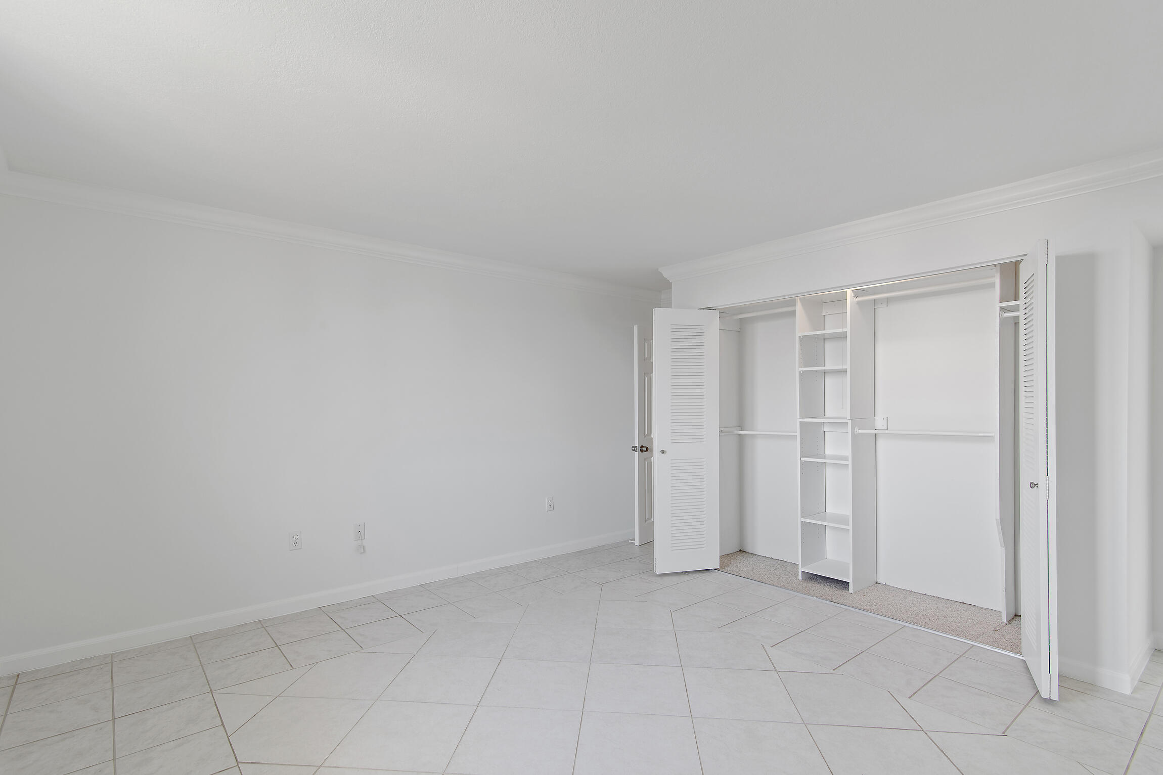 30 Moreno Point Road, UNIT 502A