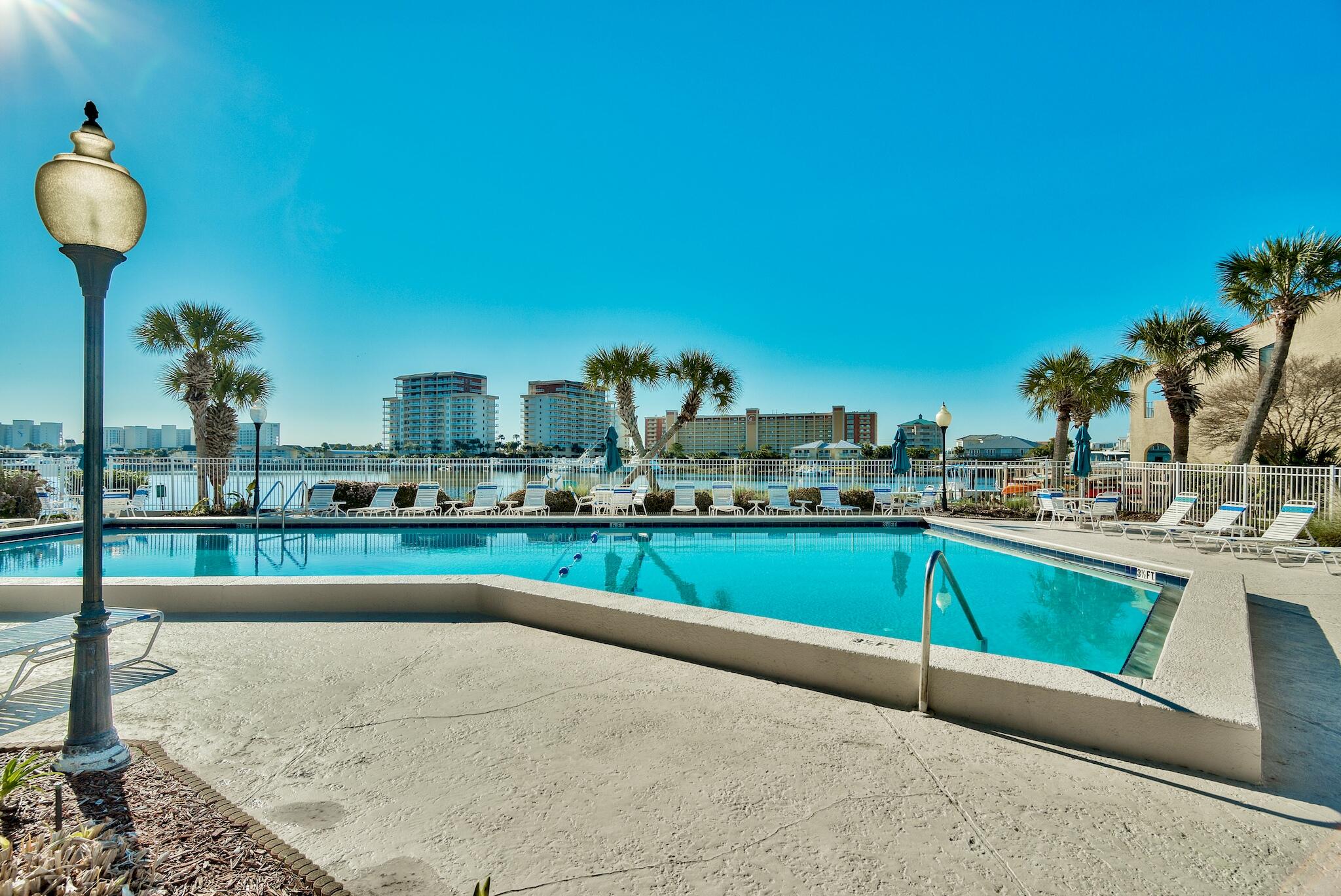 30 Moreno Point Road, UNIT 502A