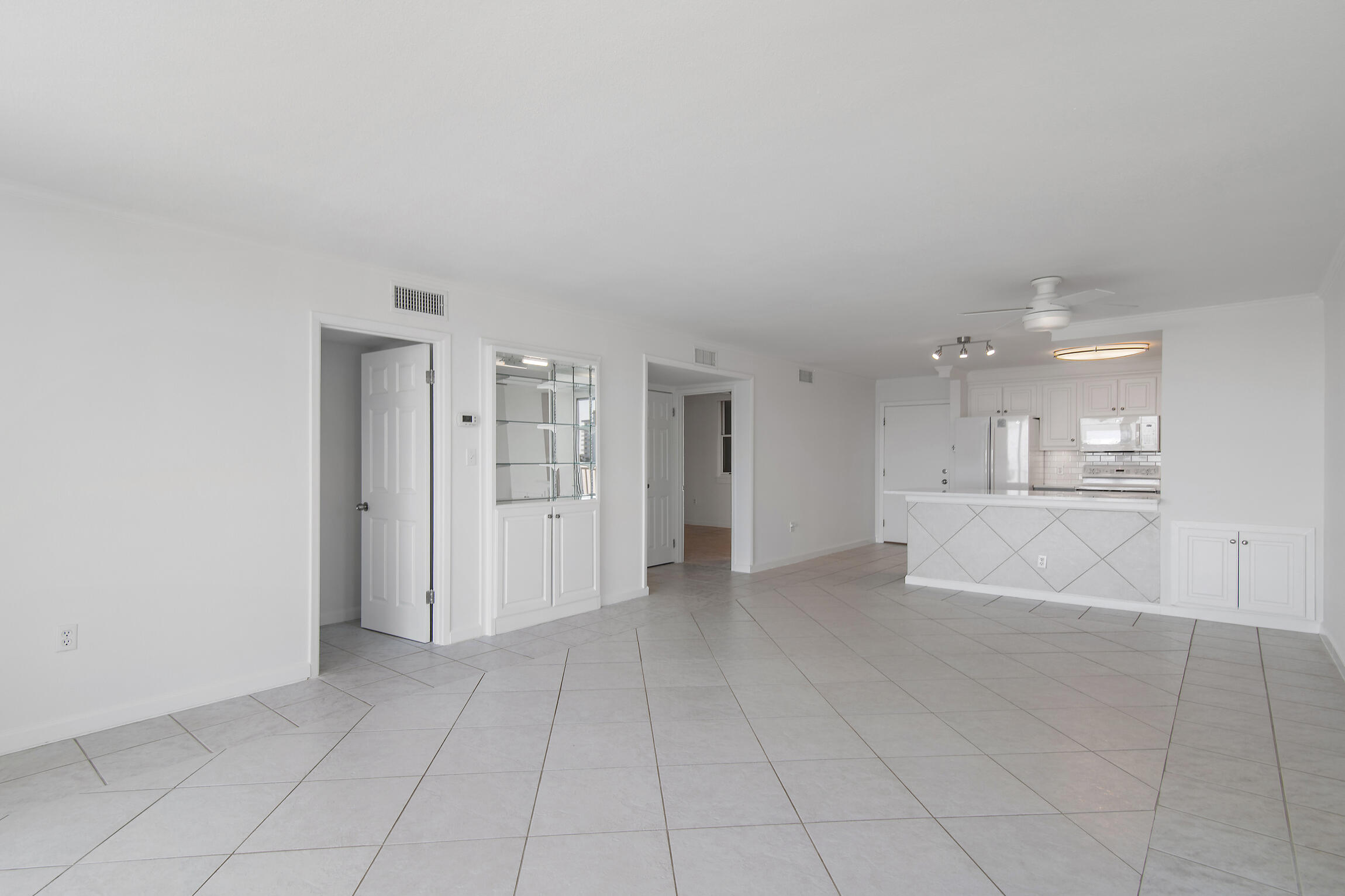 30 Moreno Point Road, UNIT 502A
